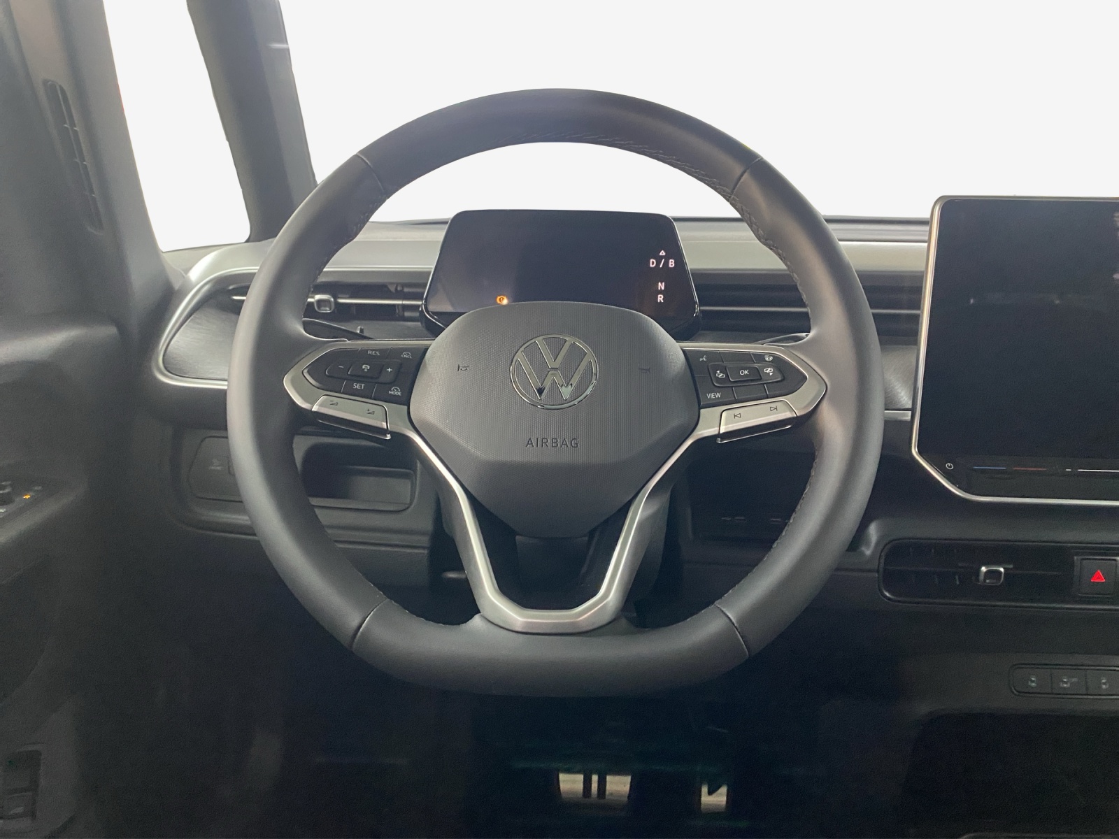 VW ID.Buzz LWB Pro 4 Motion-image-9