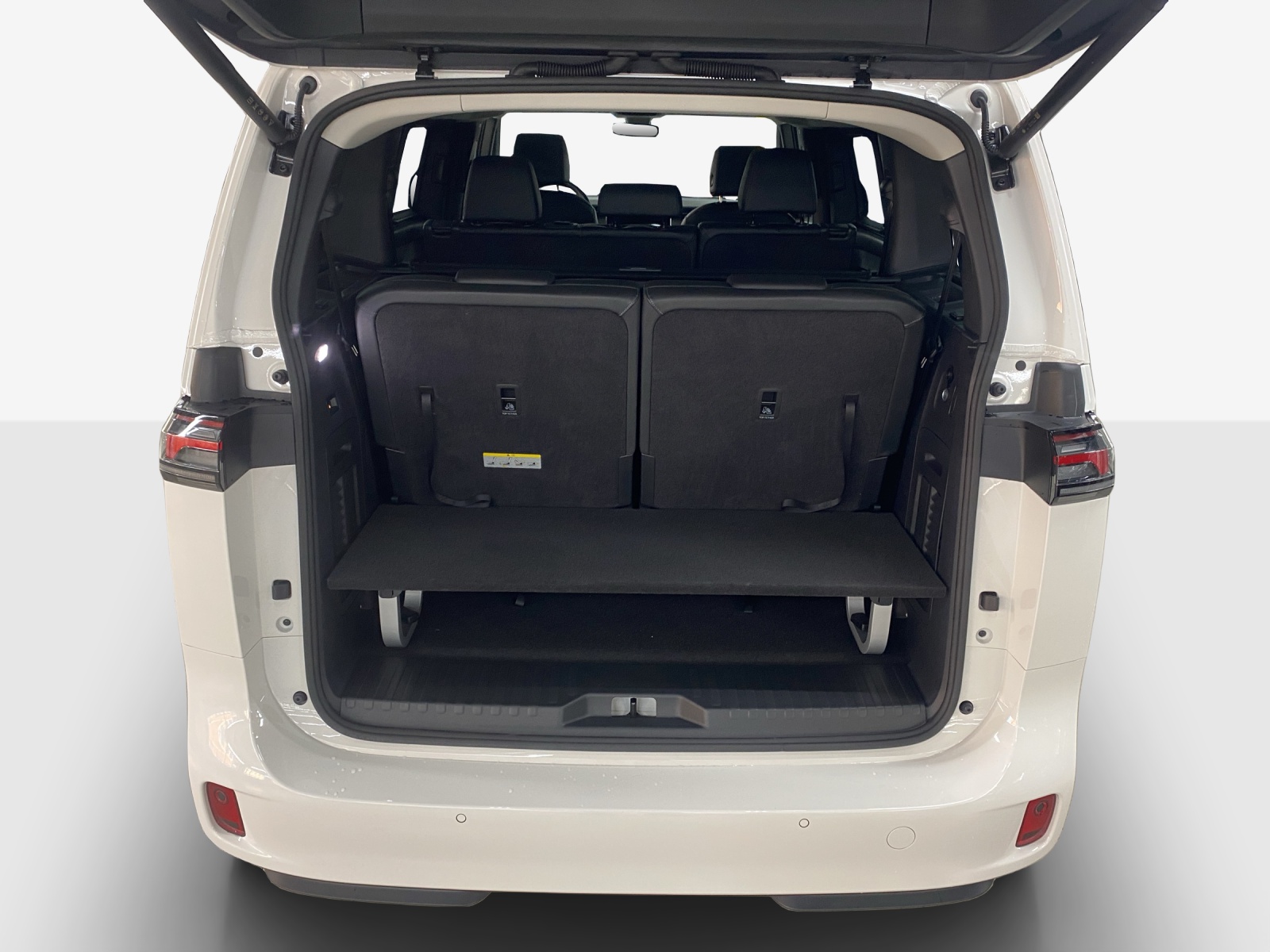 VW ID.Buzz LWB Pro 4 Motion-image-12