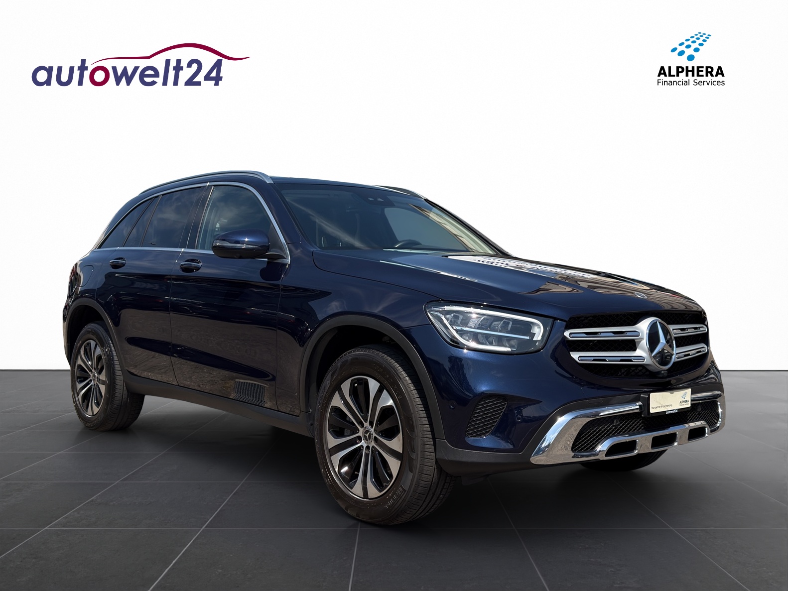 MERCEDES-BENZ GLC 300 e 4Matic 9G-Tronic-showroom-element-2