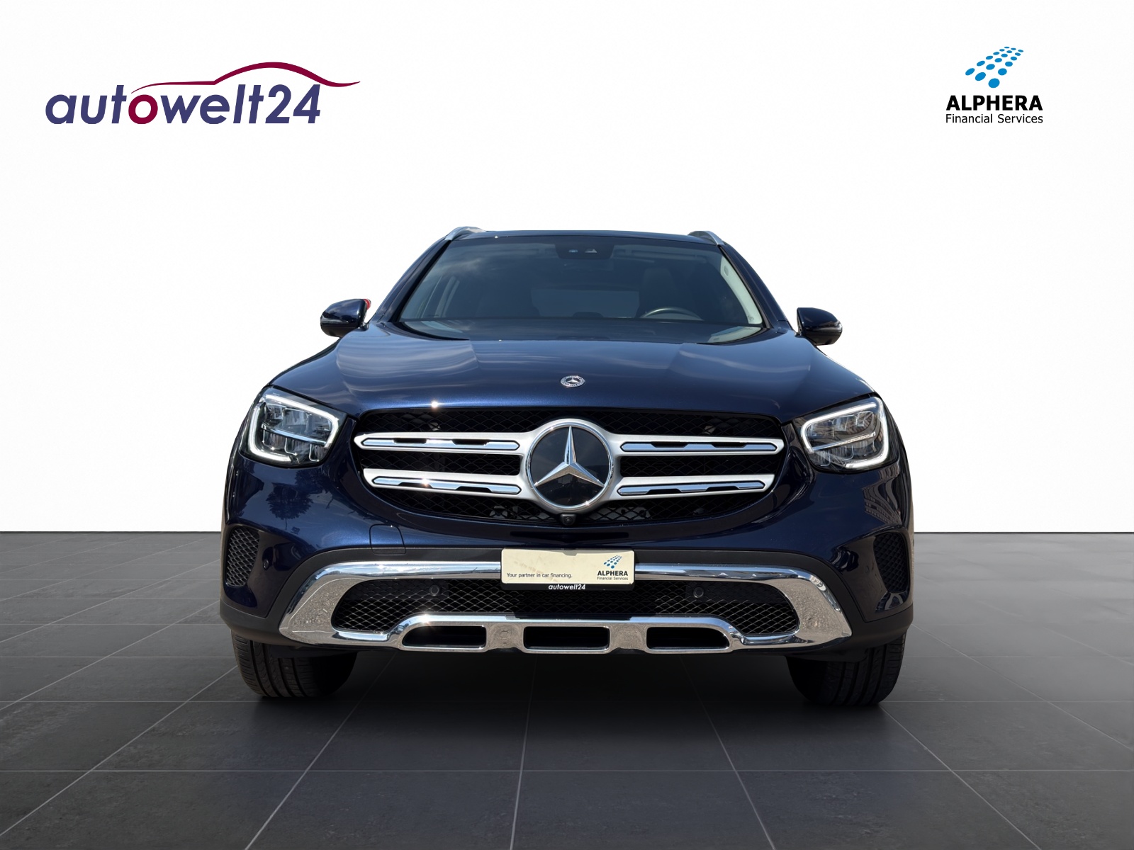 MERCEDES-BENZ GLC 300 e 4Matic 9G-Tronic-showroom-element-1