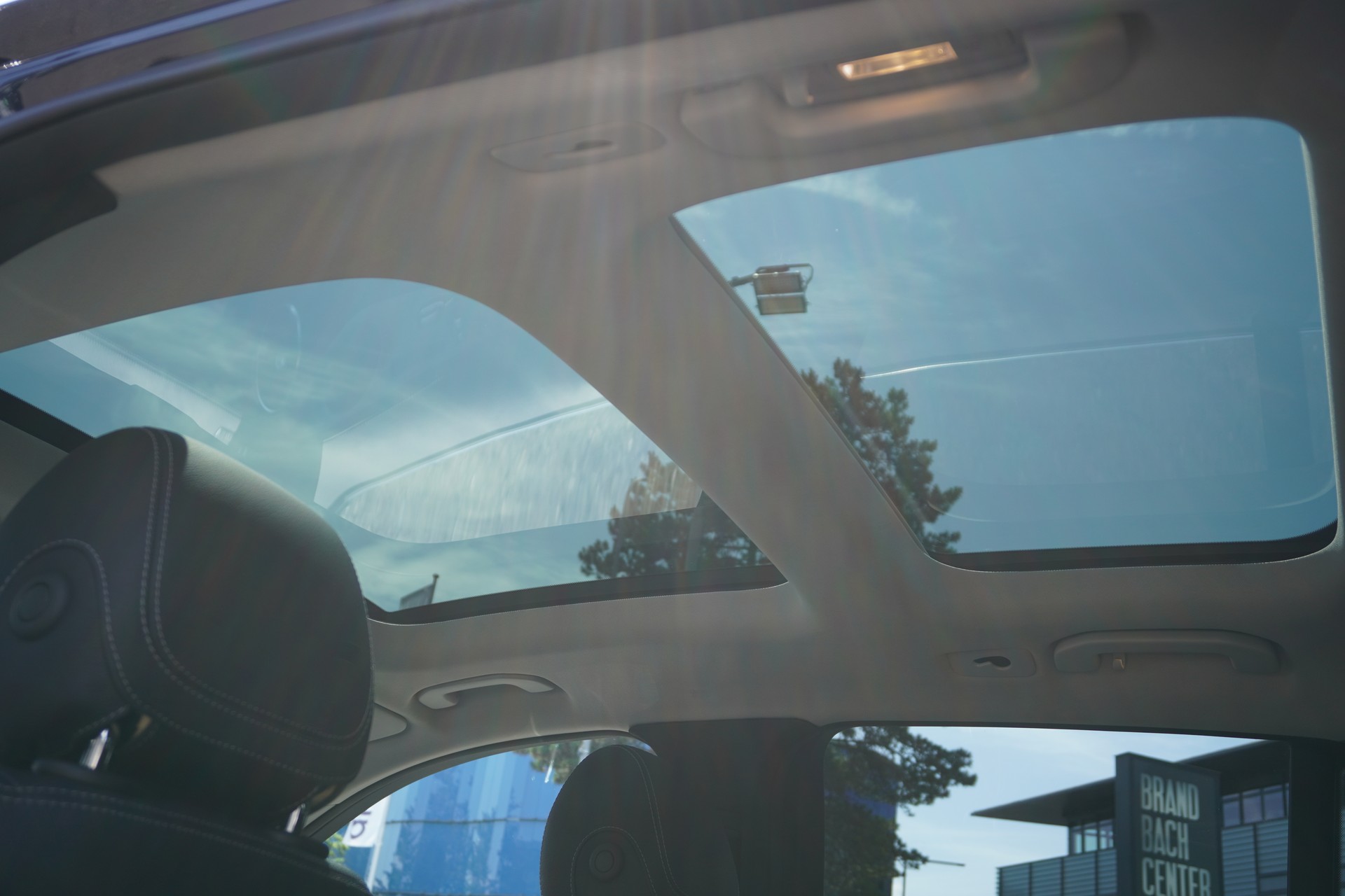 MERCEDES-BENZ GLC 300 e 4Matic 9G-Tronic-image-14
