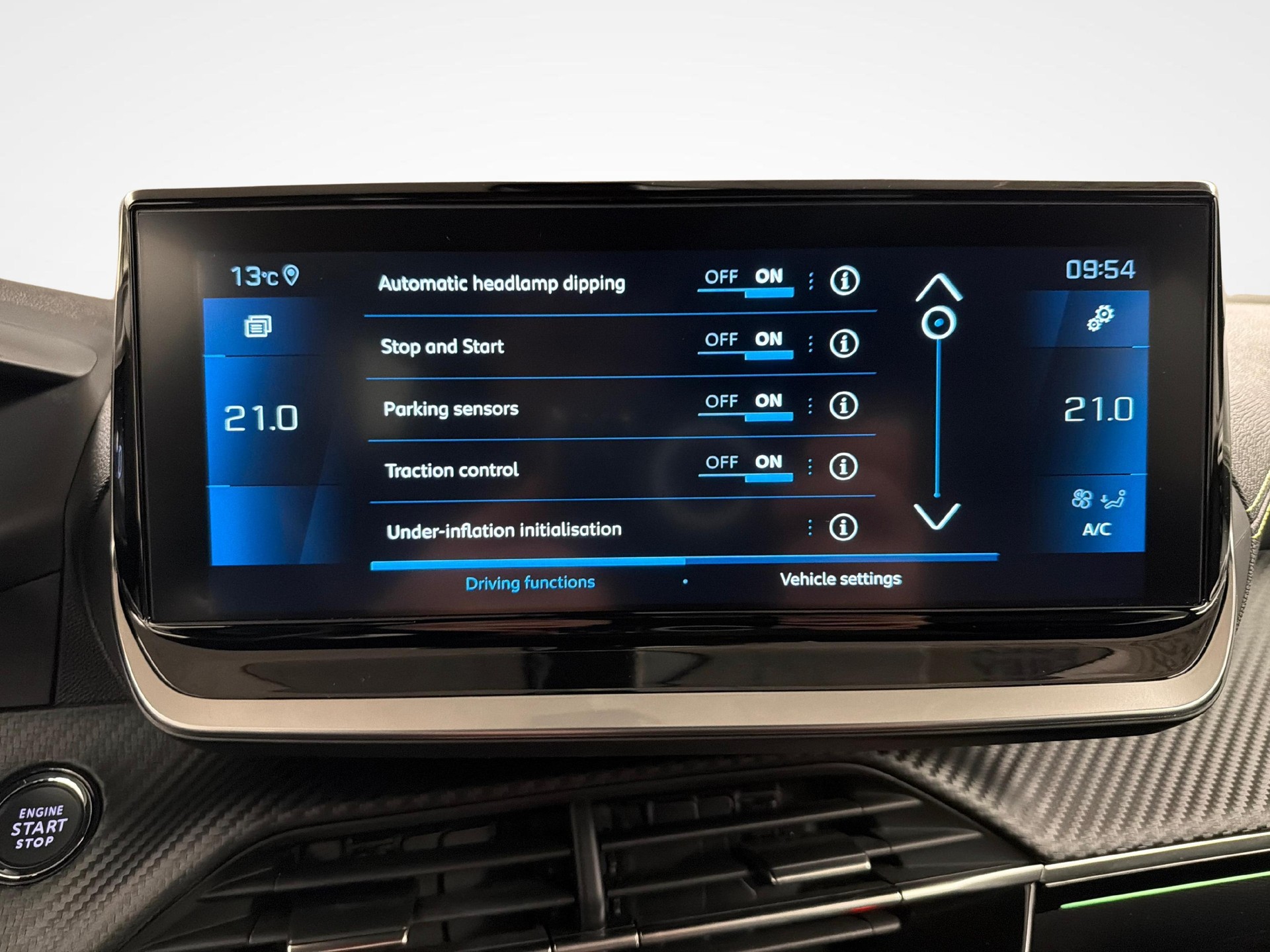 PEUGEOT 2008 1.2 PureTech 155 GT-image-16