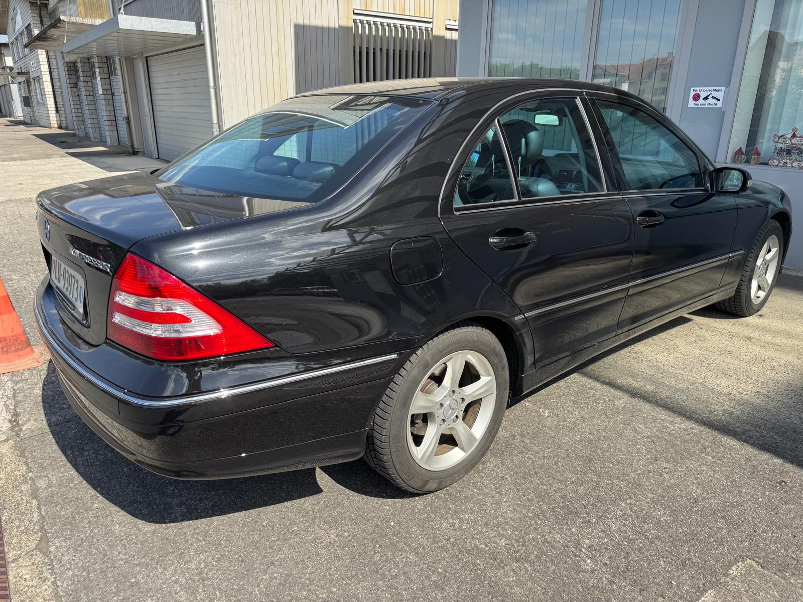 MERCEDES-BENZ C 180 Kompressor-image-4