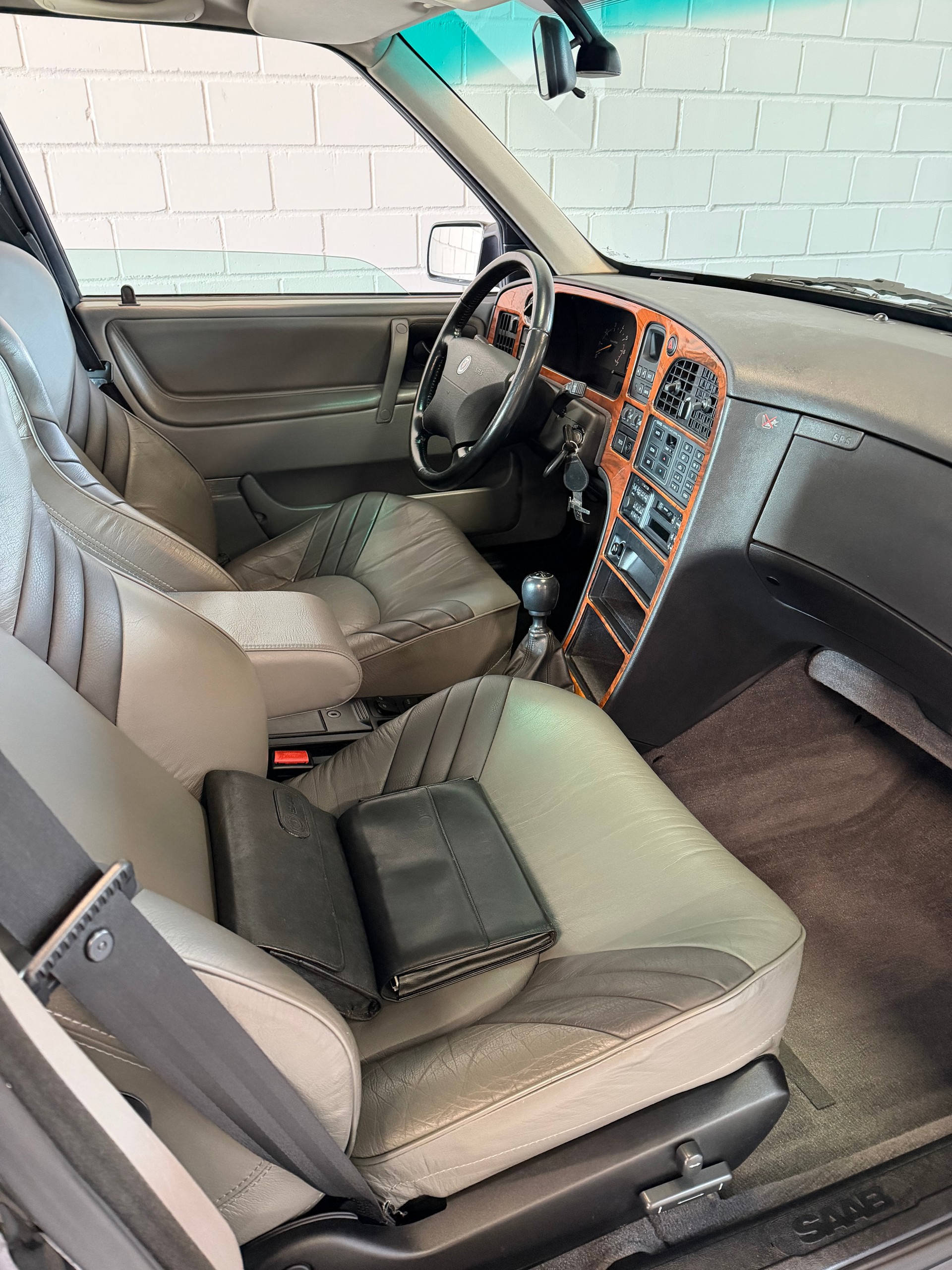 SAAB 9000 Aero 2.3 turbo 16-image-12