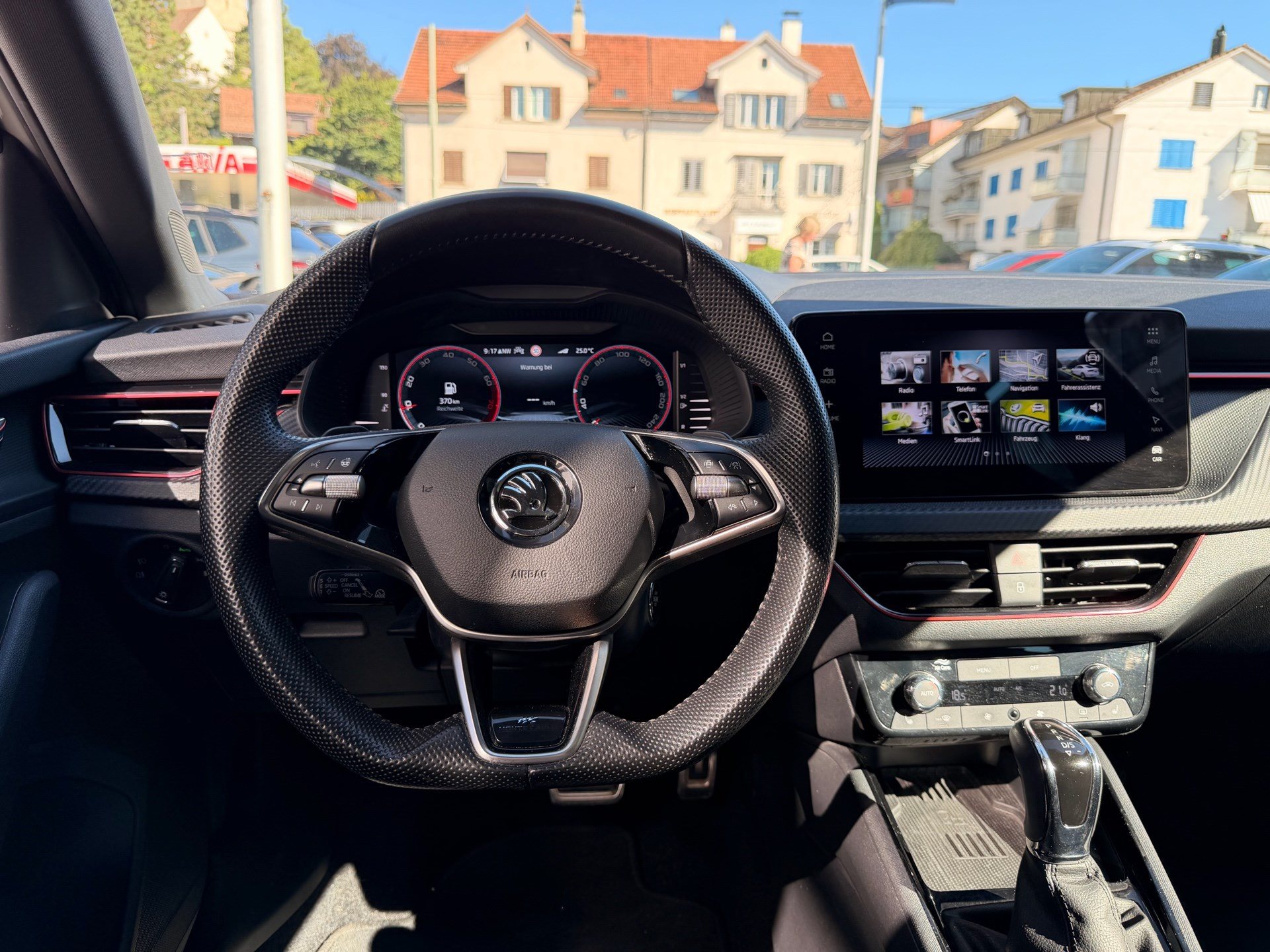 SKODA Scala 1.5 TSI DSG MONTE CARLO *** GARANTIE BIS 2029 ***-image-8