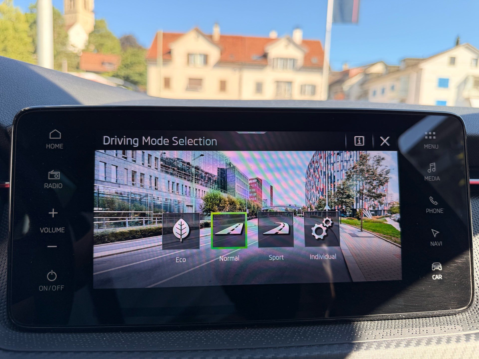 SKODA Scala 1.5 TSI DSG MONTE CARLO *** GARANTIE BIS 2029 ***-image-14