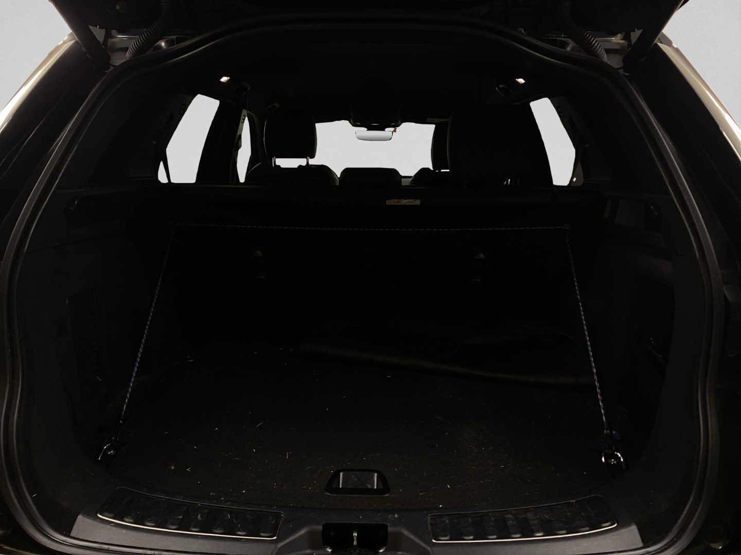 LAND ROVER Discovery 2.0 i4 300 R-Dynamic SE AWD Automatic-image-23