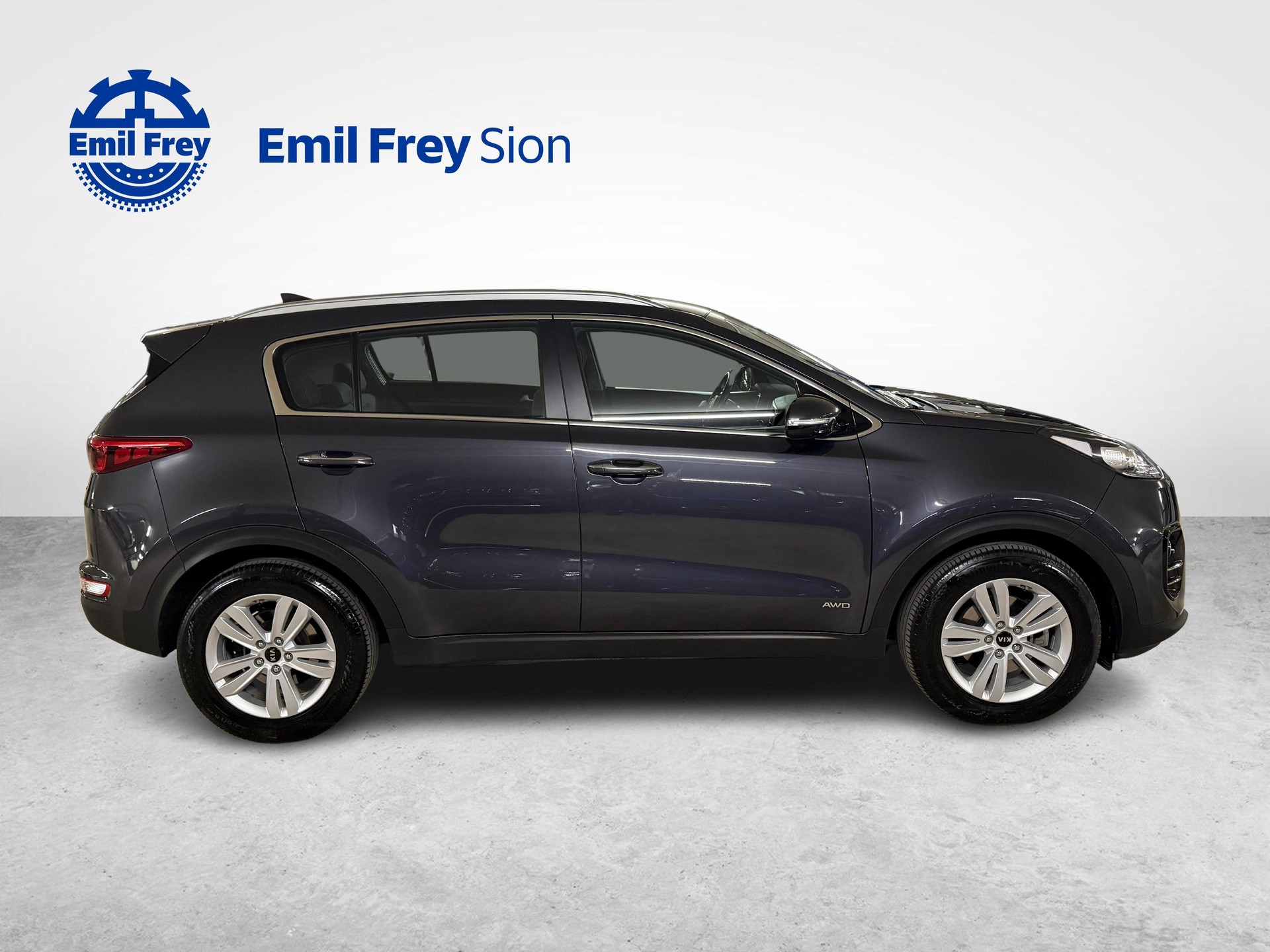 KIA Sportage 2.0 CRDi Trend-image-5