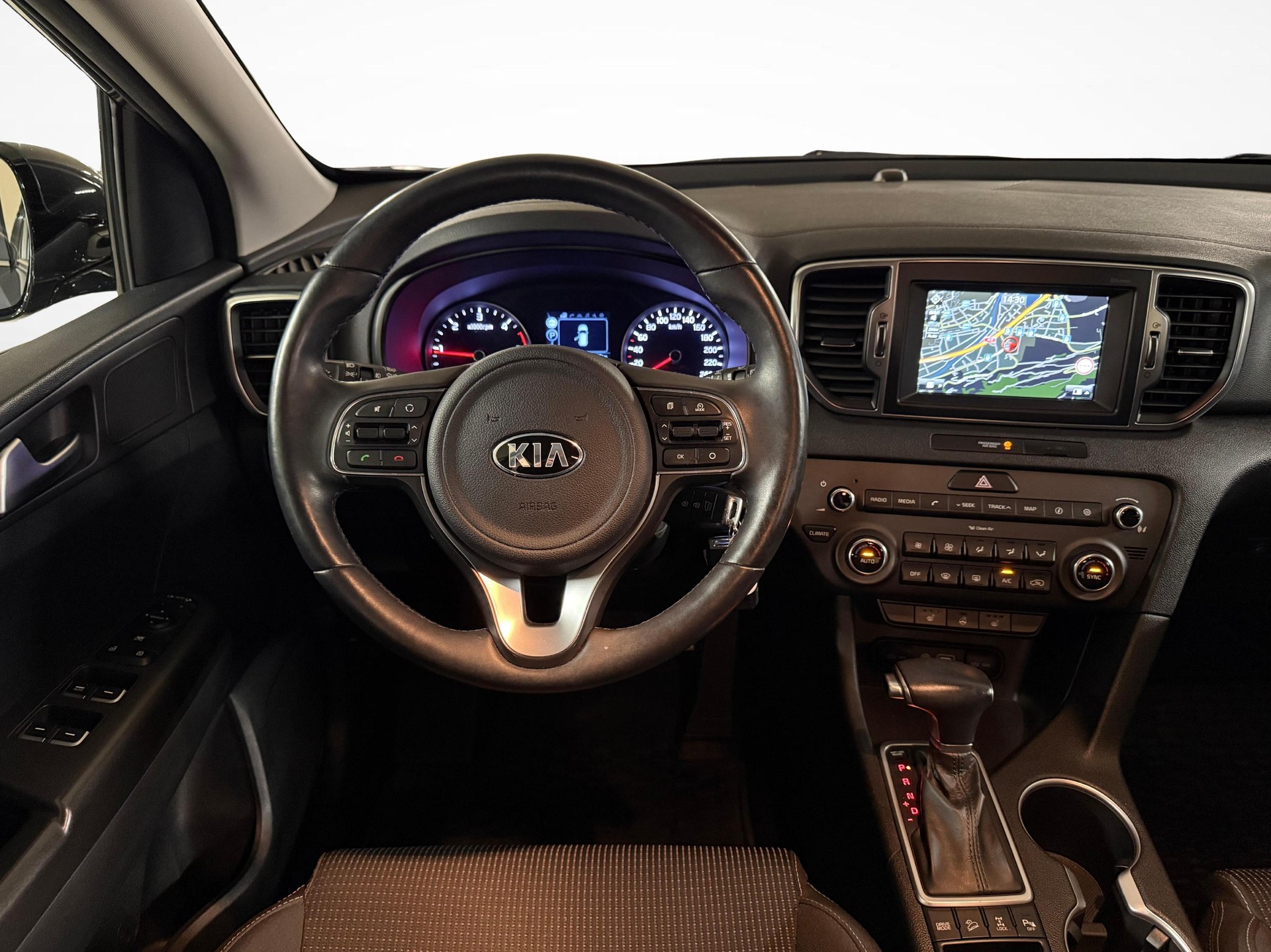 KIA Sportage 2.0 CRDi Trend-image-10