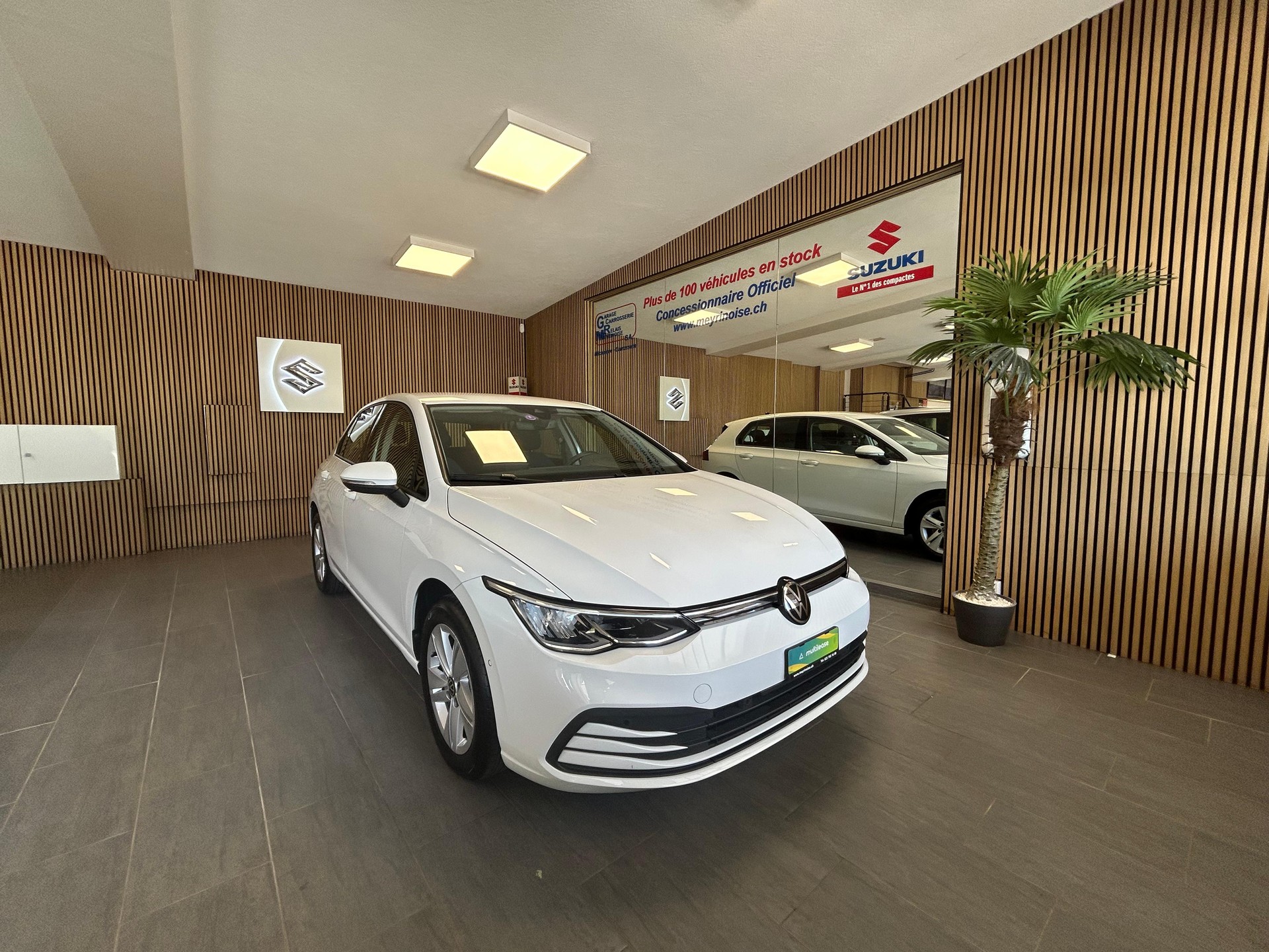 VW Golf VIII 1.5 eTSI Life DSG-image-1