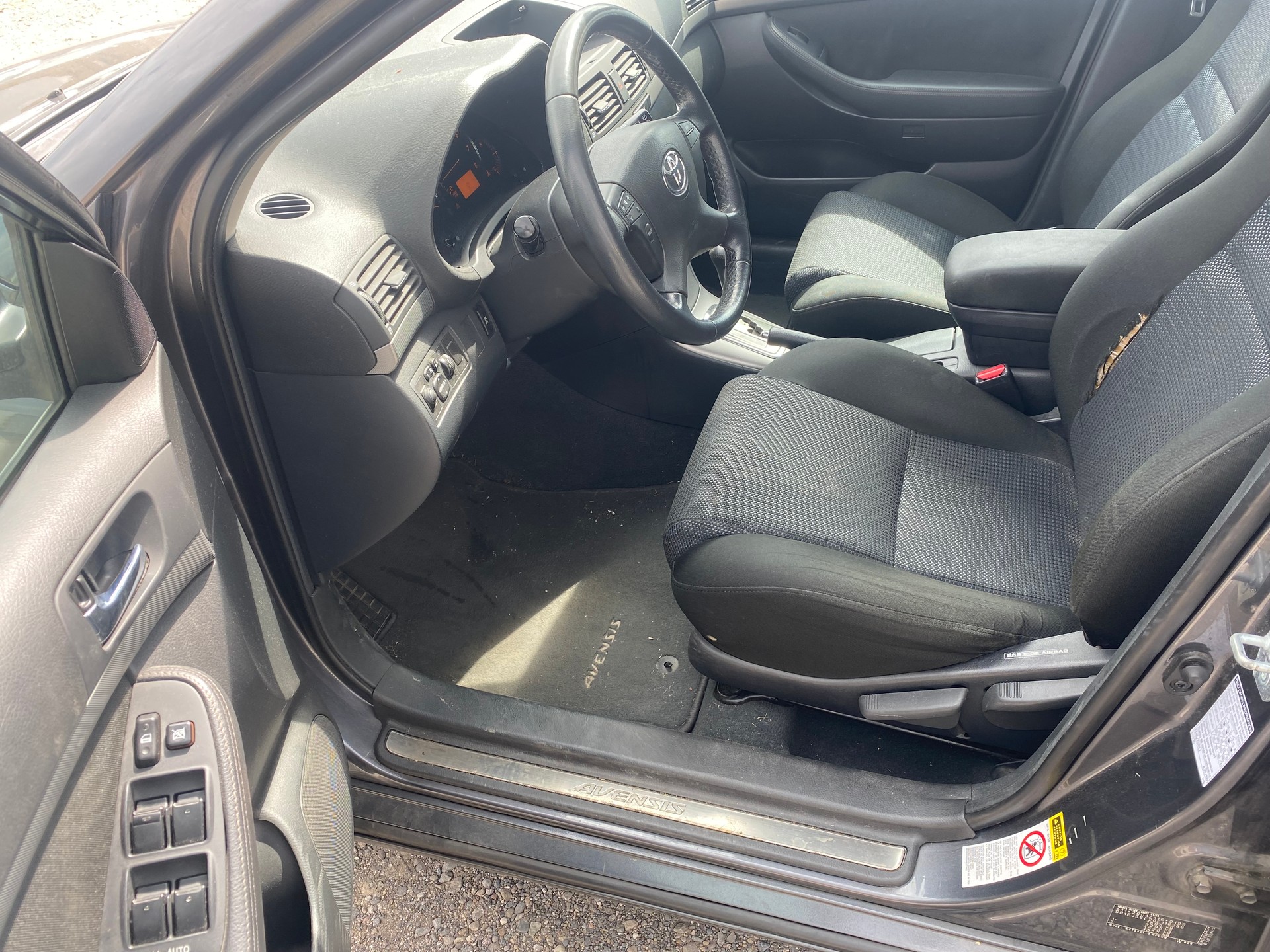 TOYOTA Avensis 2.0 D4 VVT-i Limited Sportswagon T-Step4-image-7
