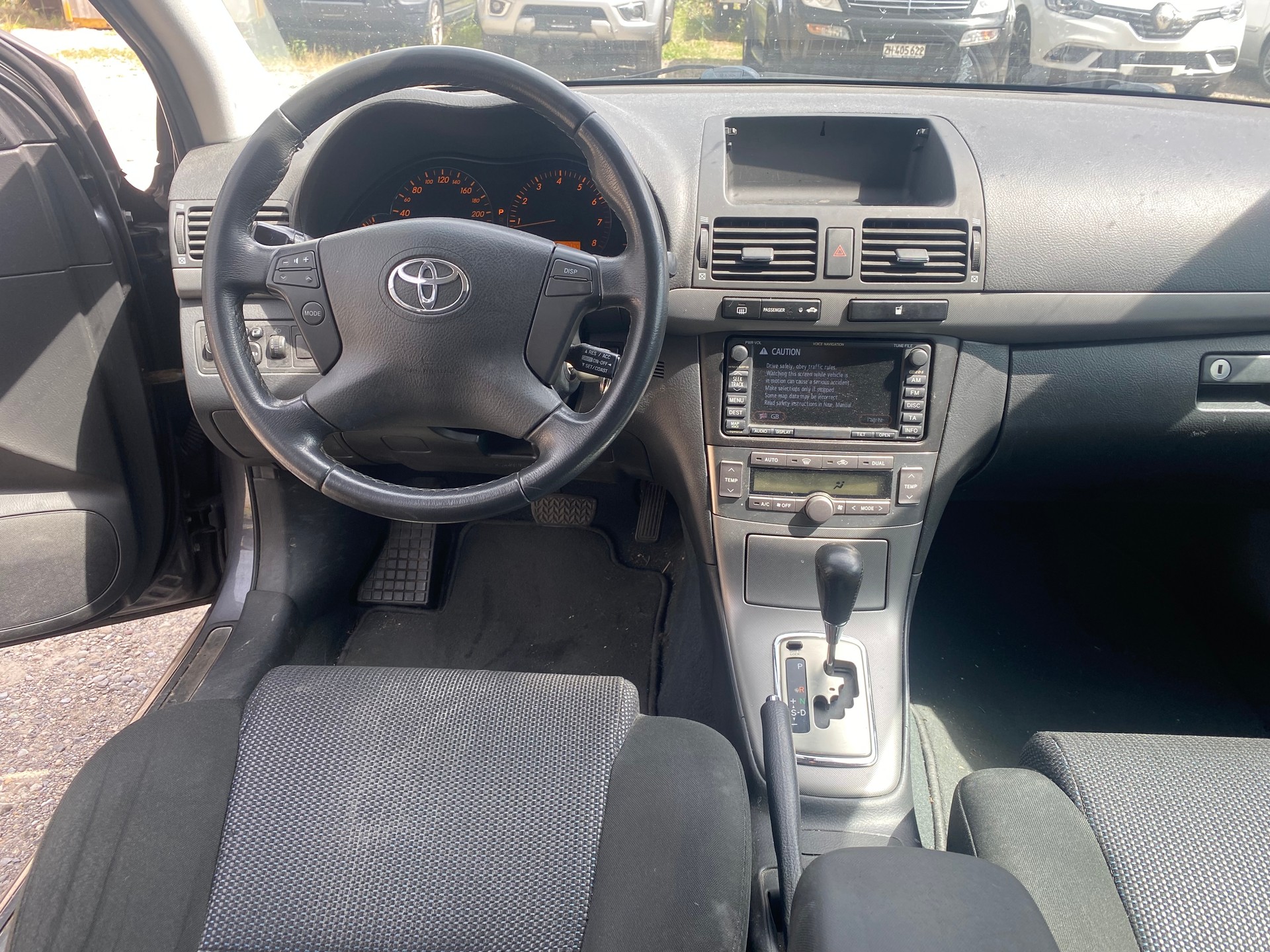 TOYOTA Avensis 2.0 D4 VVT-i Limited Sportswagon T-Step4-image-6