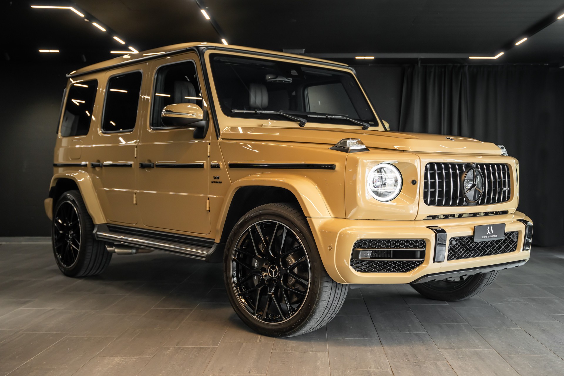 MERCEDES-BENZ G 63 AMG Speedshift Plus G-Tronic / Burmester / Schiebedach / Sitzlüftung / Massage Sitze / Traum Konfiguration-image-0