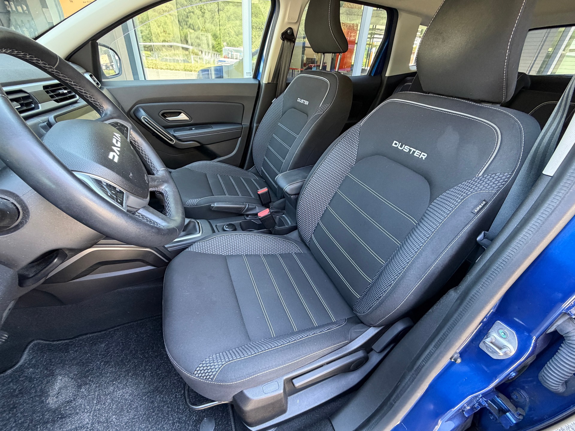 DACIA Duster TCe 150 Journey 4x4-image-8