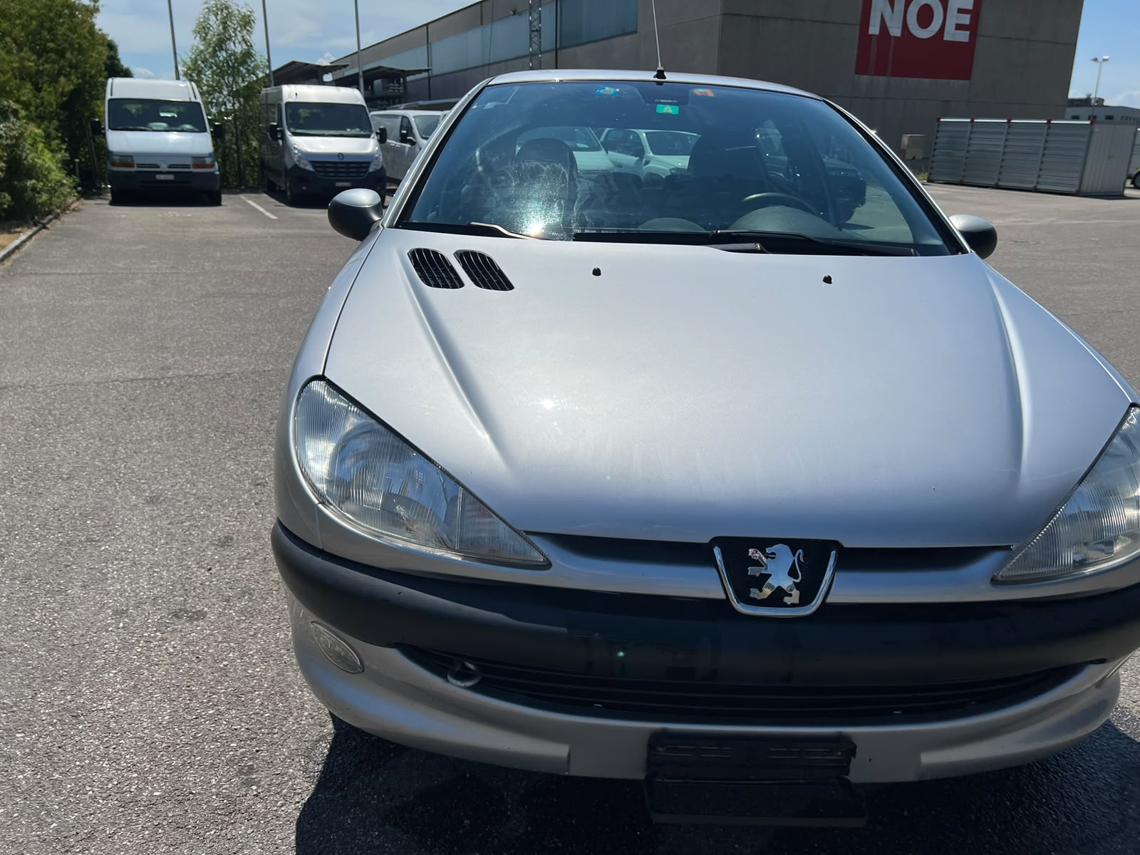 PEUGEOT 206 1.4 XT-image-1