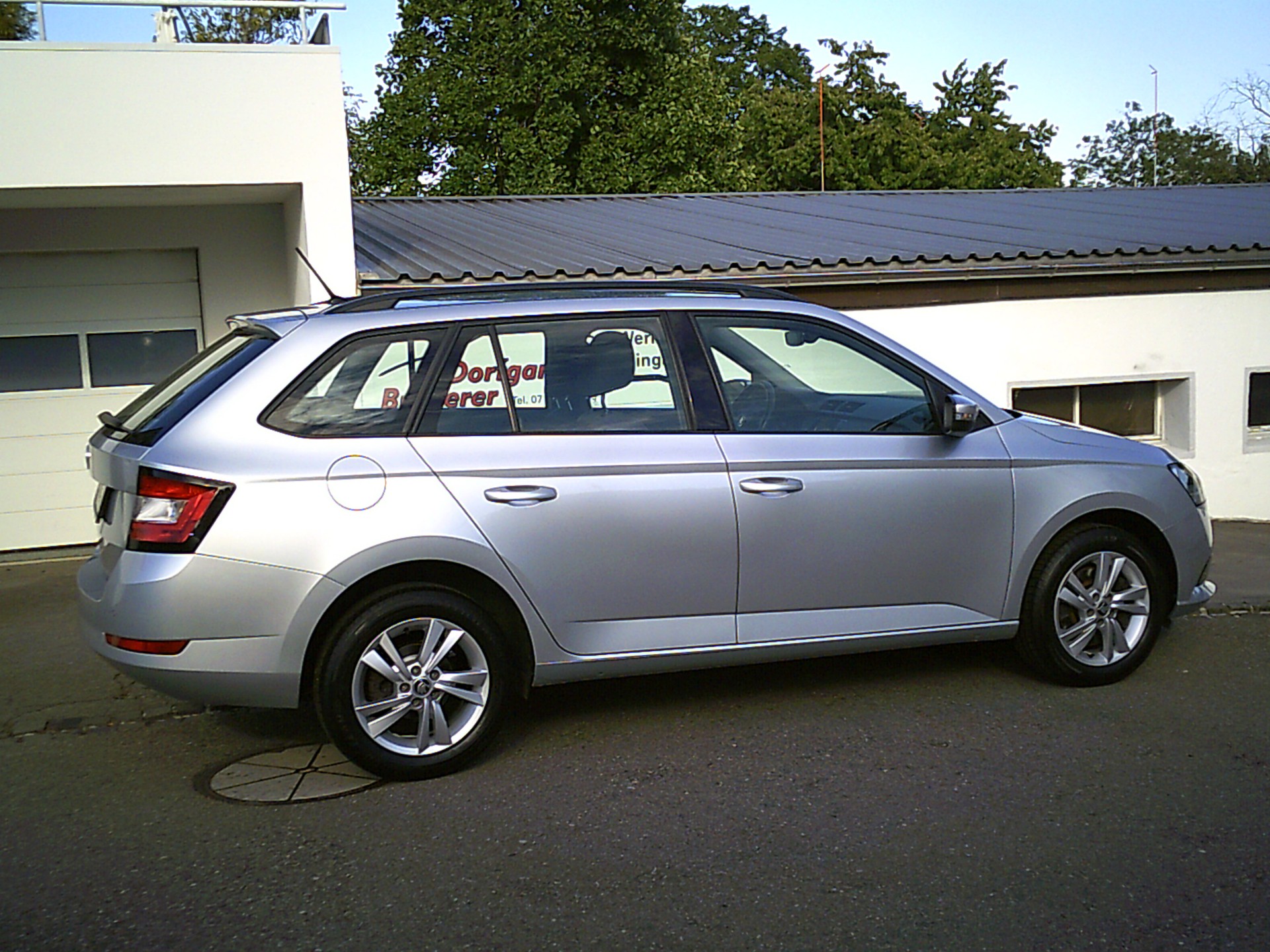 SKODA Fabia Combi 1.0 TSI Ambition-image-1