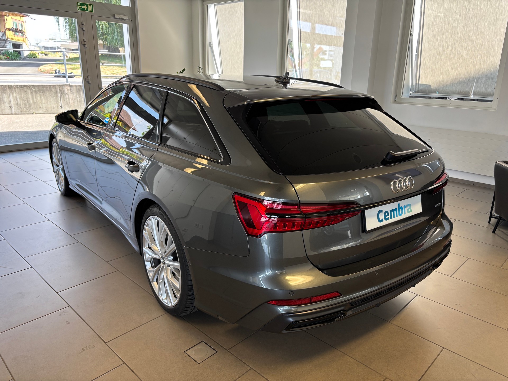 AUDI A6 Avant 50 TDI S Line Sport quattro tiptronic-image-3