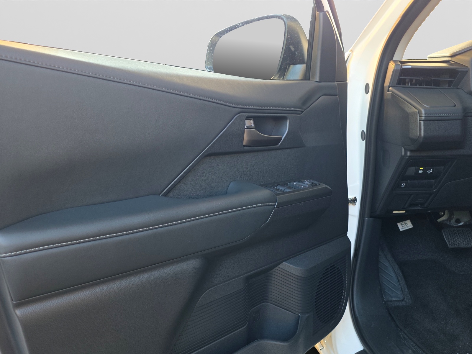 TOYOTA Hilux Double Cab.-Pick-up 59KWh Style-image-11