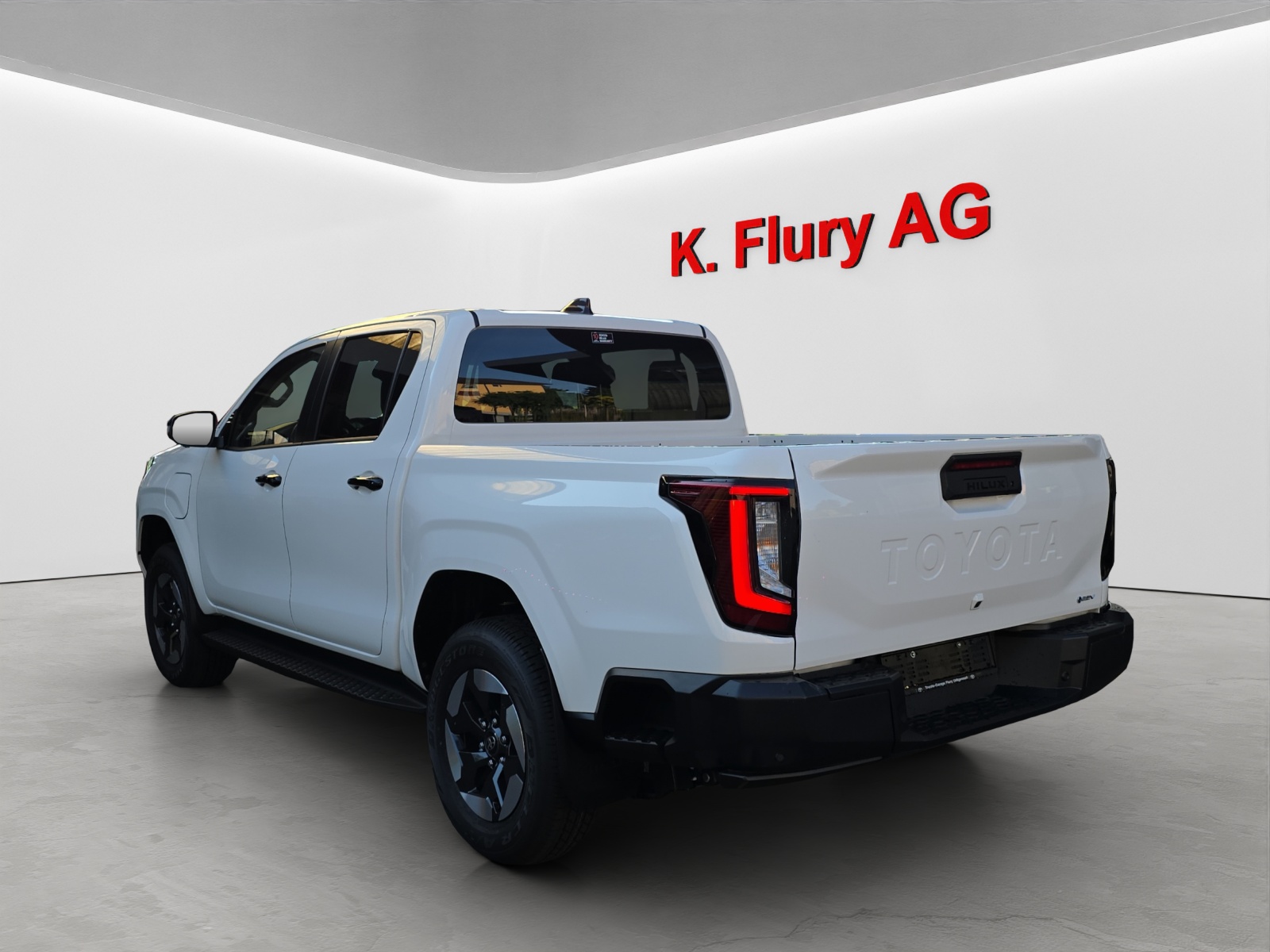 TOYOTA Hilux Double Cab.-Pick-up 59KWh Style-image-2