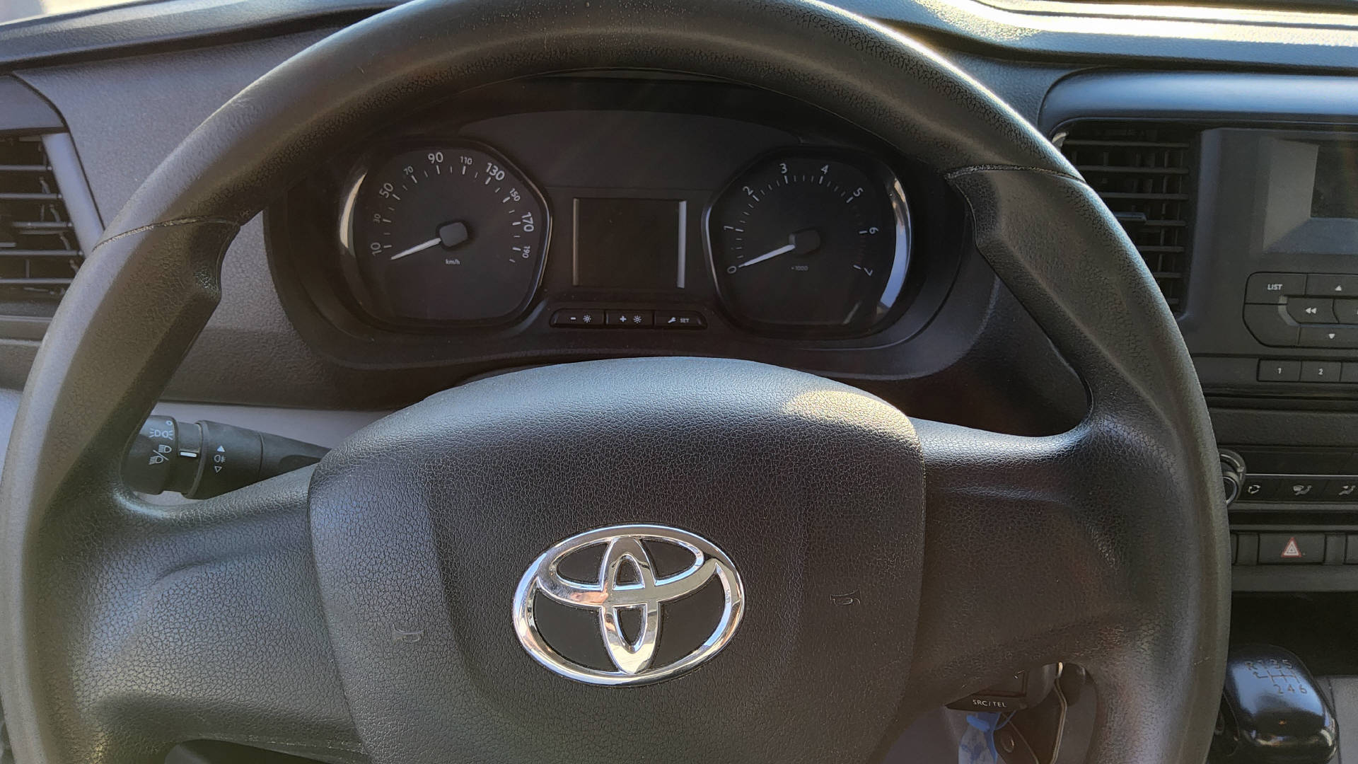 TOYOTA PROACE Kab.-Ch. H1 L1 2.0 D 150-image-18