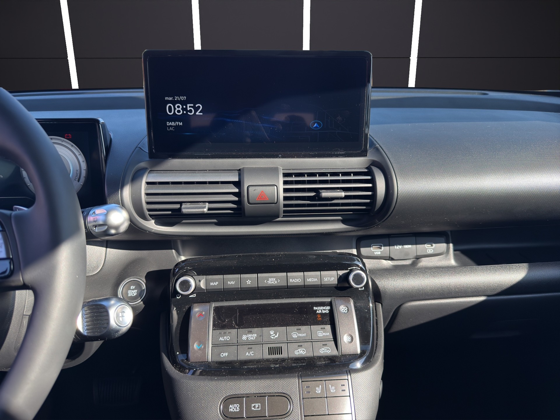 HYUNDAI Inster 42kWh Origo-image-10