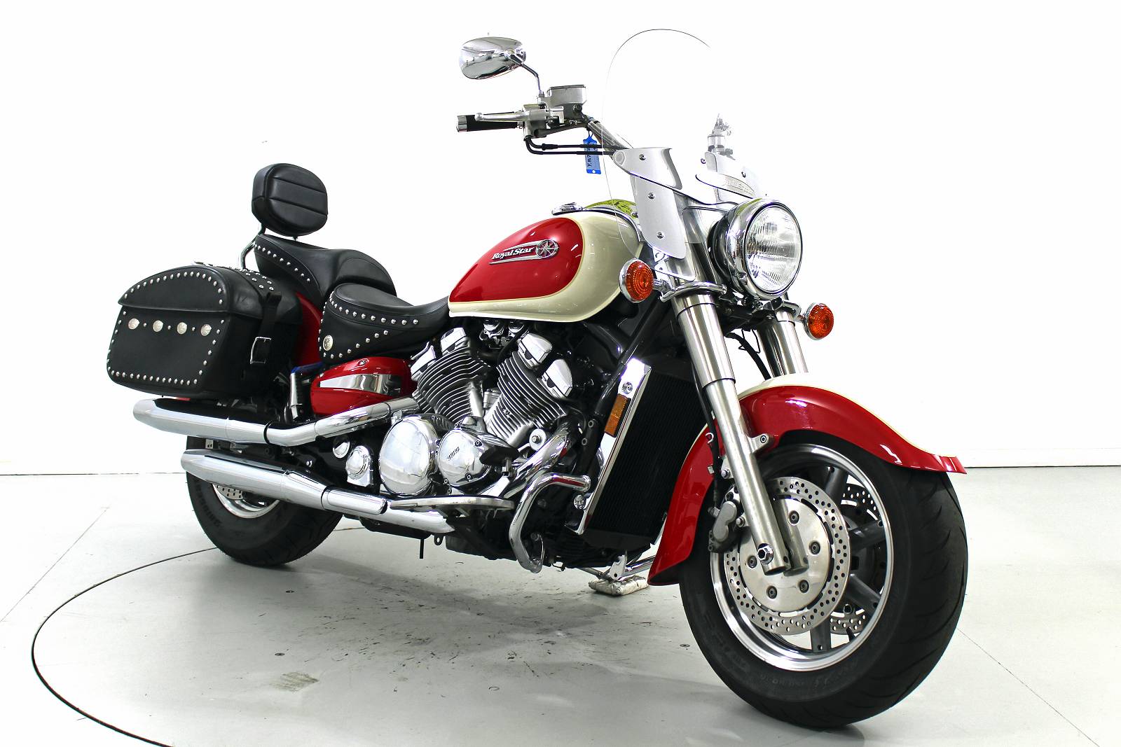 YAMAHA XVZ 1300-showroom-element-1
