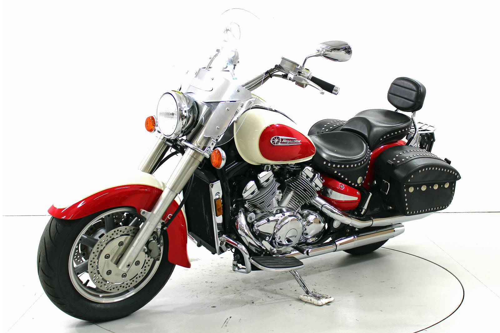 YAMAHA XVZ 1300-showroom-element-2