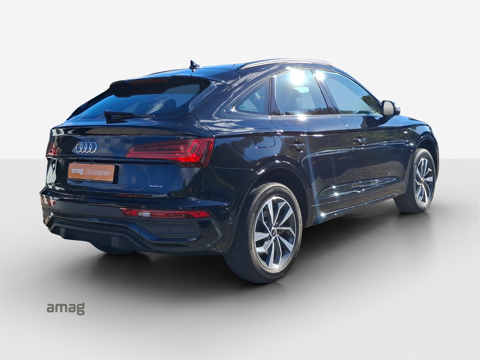 AUDI Q5 Sportback 40 TDI S line quattro S-tronic-image-4