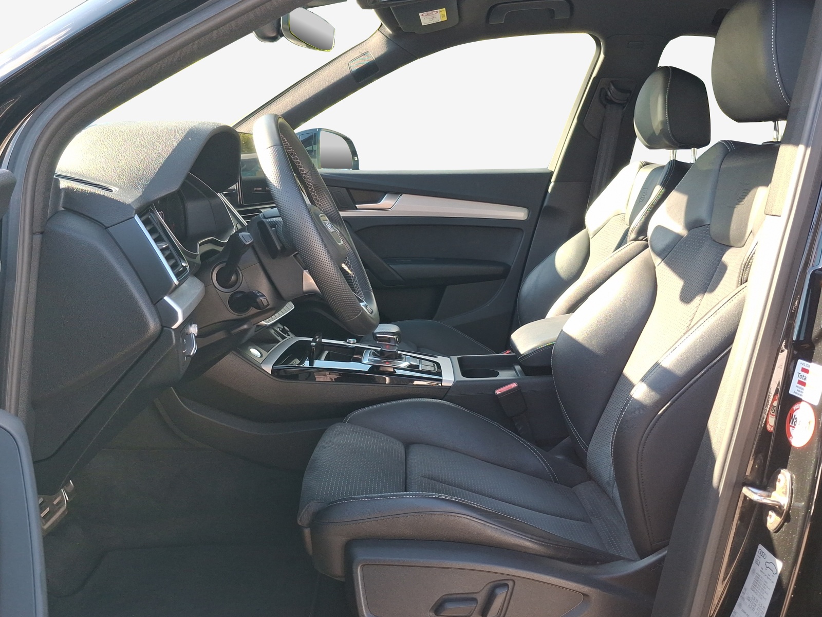 AUDI Q5 Sportback 40 TDI S line quattro S-tronic-image-7