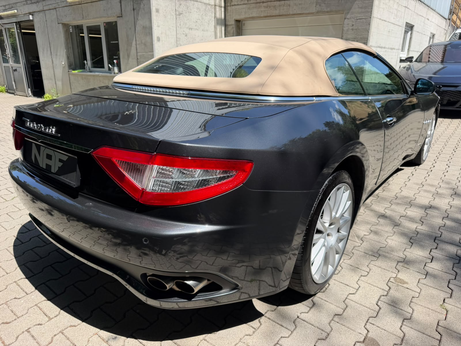 MASERATI GranCabrio Automatica-image-5