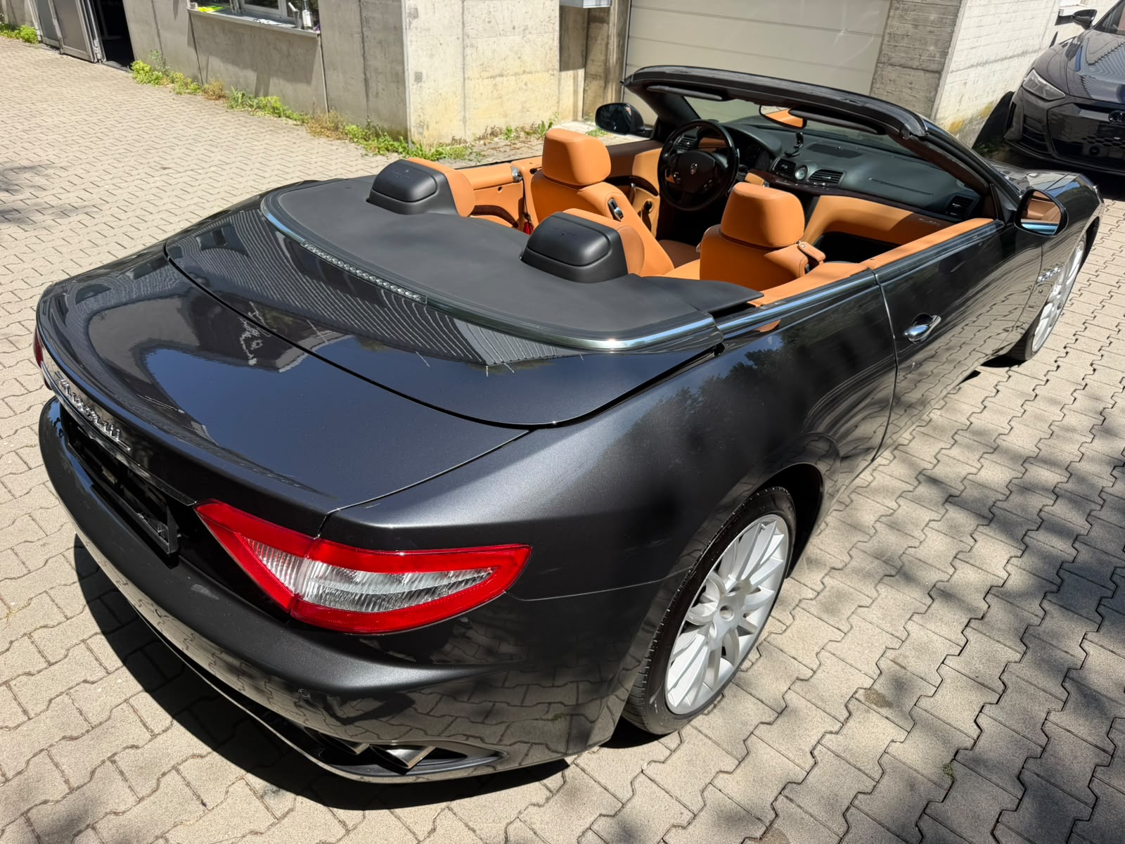 MASERATI GranCabrio Automatica-image-6