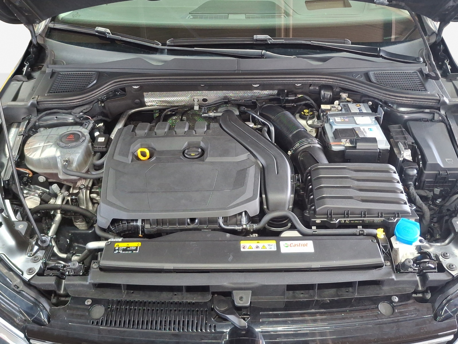 VW Golf 1.5 eTSI mHEV ACT Style DSG-image-15