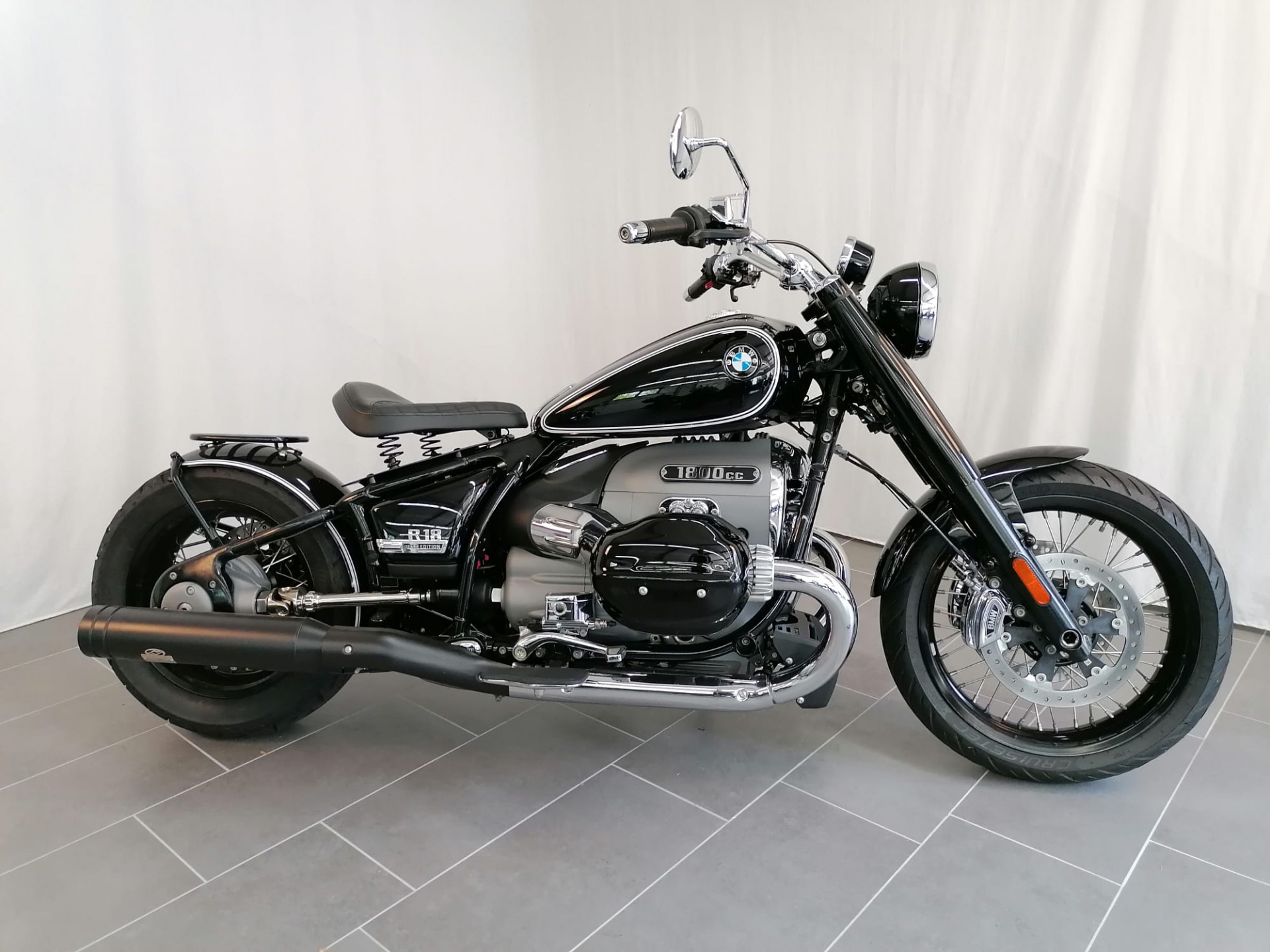 BMW R 18