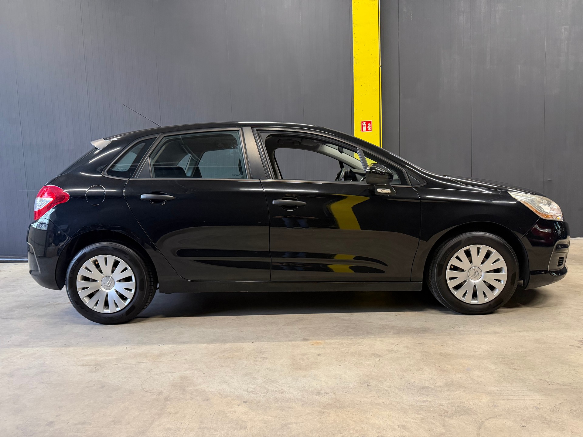 CITROEN C4 Berline 1.4 VTi Attraction-image-4