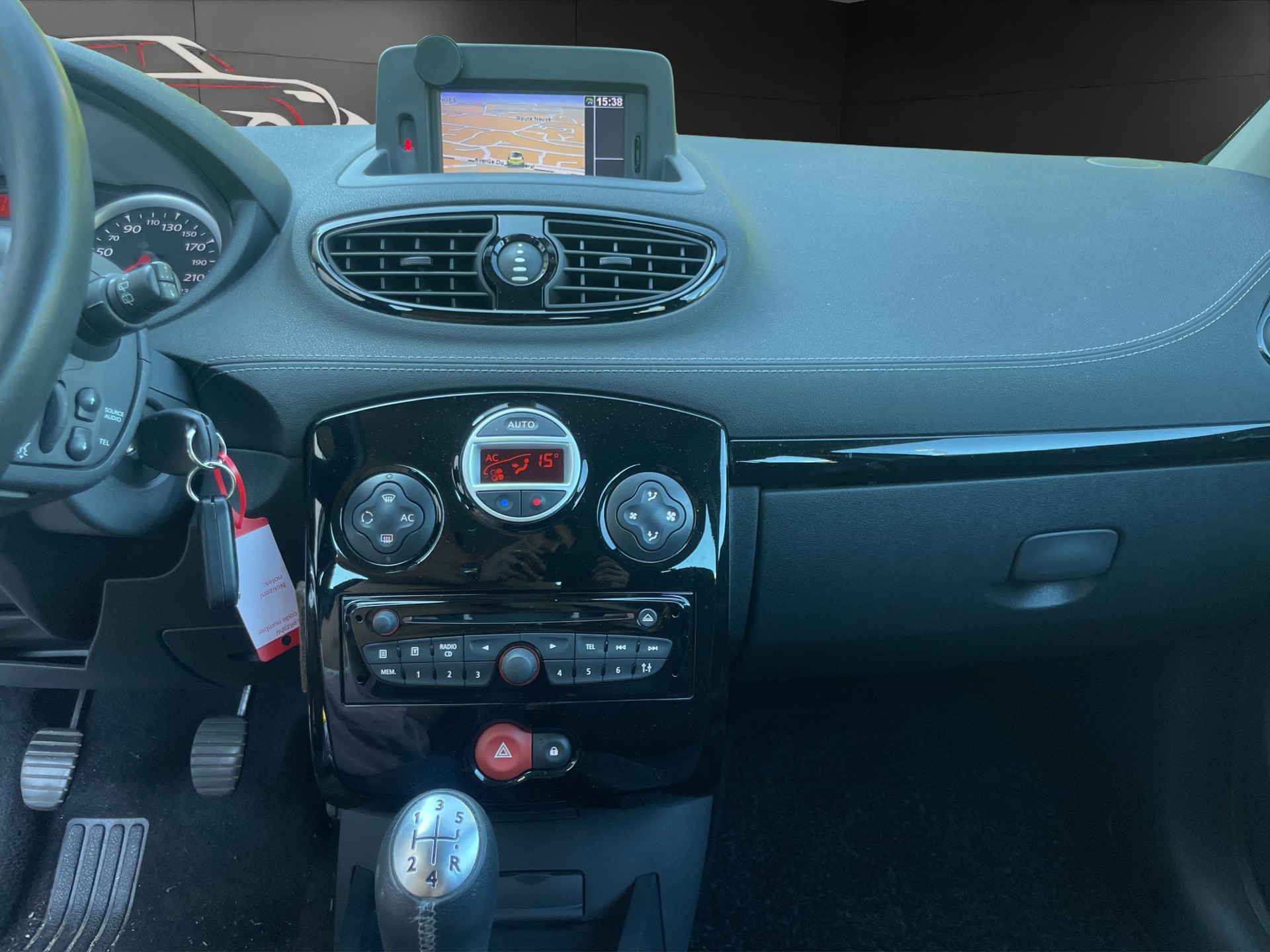 RENAULT Clio Grandtour 1.2 16V Turbo Night&Day-image-10