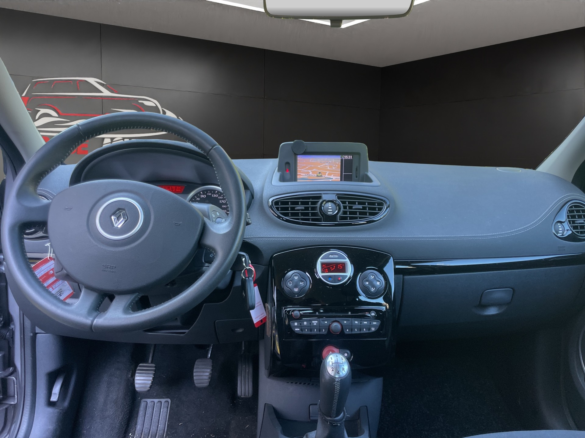 RENAULT Clio Grandtour 1.2 16V Turbo Night&Day-image-9