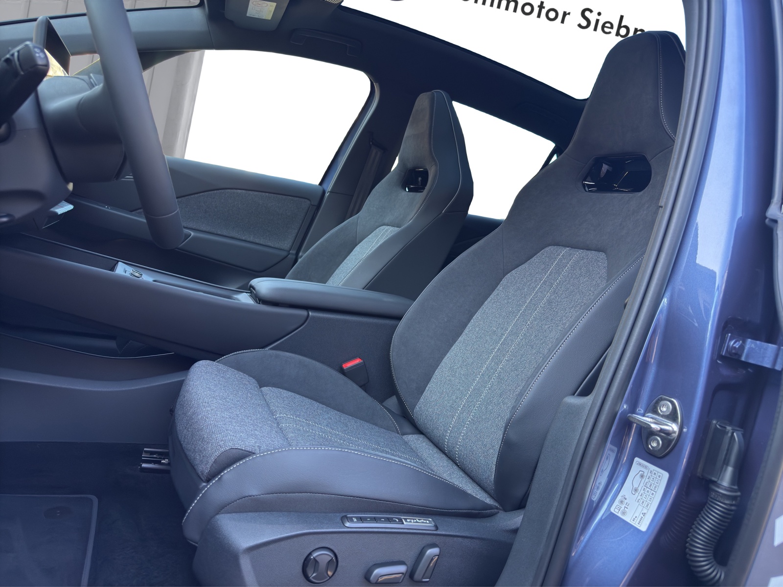 VW ID.3 Neo 79 kWh 231 PS Style-image-9