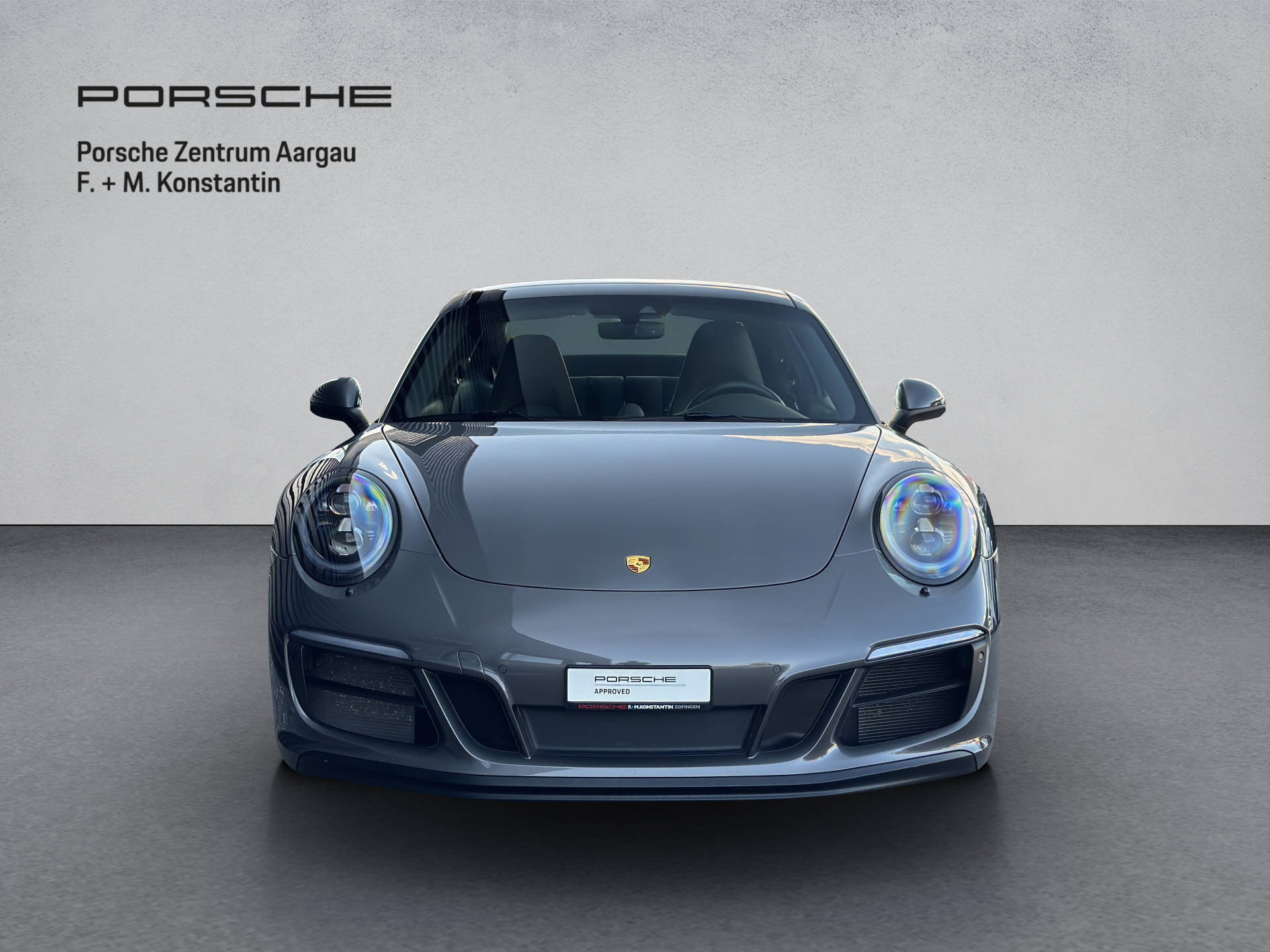 PORSCHE 911 Carrera GTS-image-1