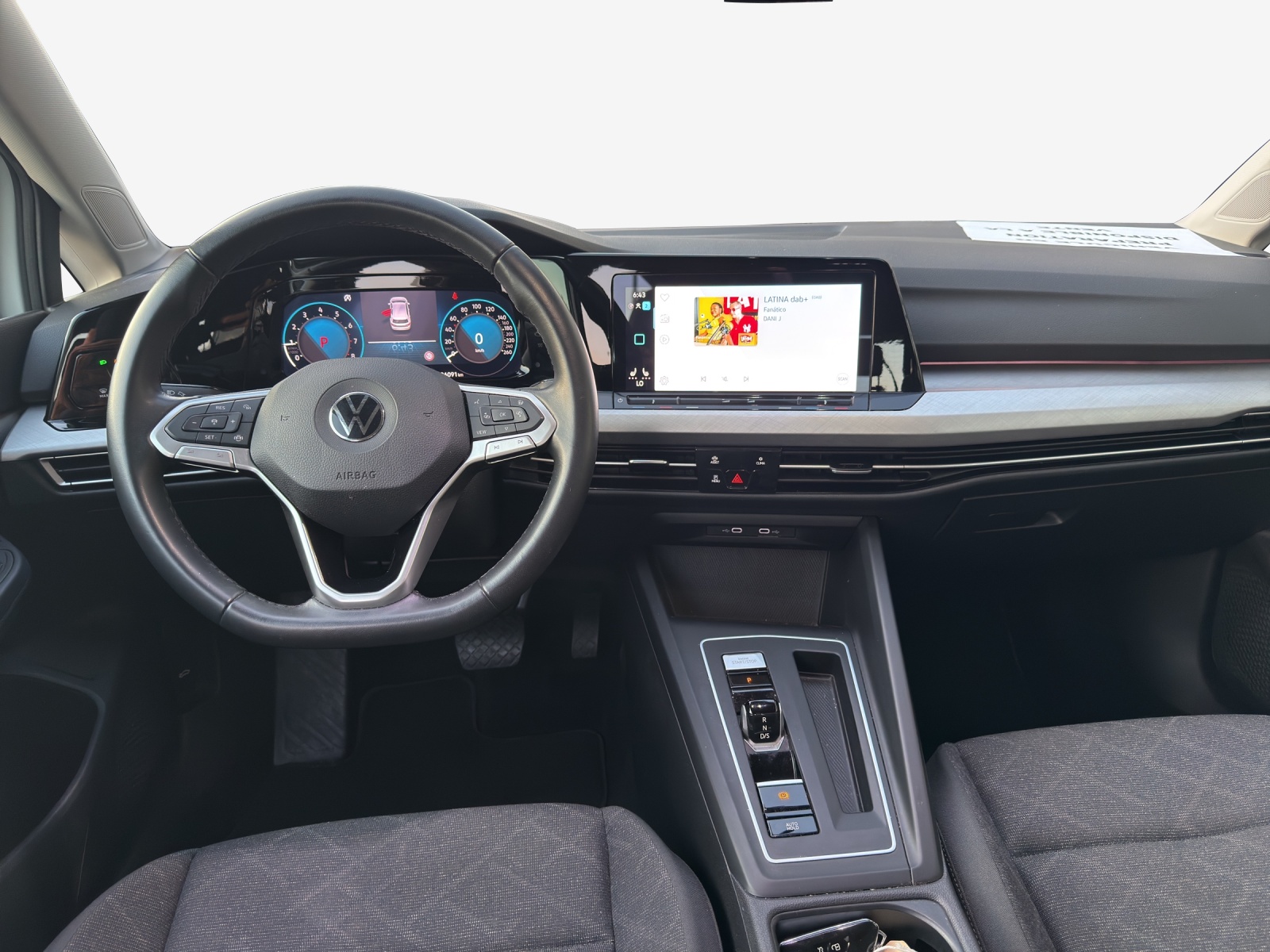 VW Golf 1.0 eTSI mHEV ACTLife DSG-image-8