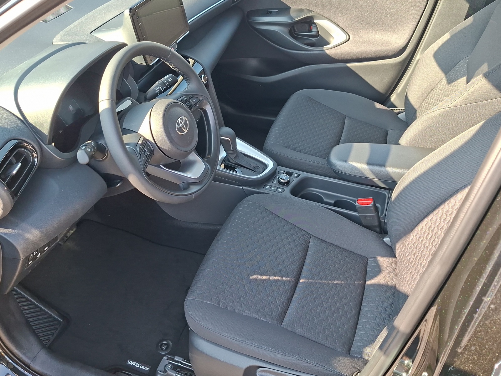 TOYOTA Yaris Cross 1.5 Comfort AWDi e-CVT-image-5