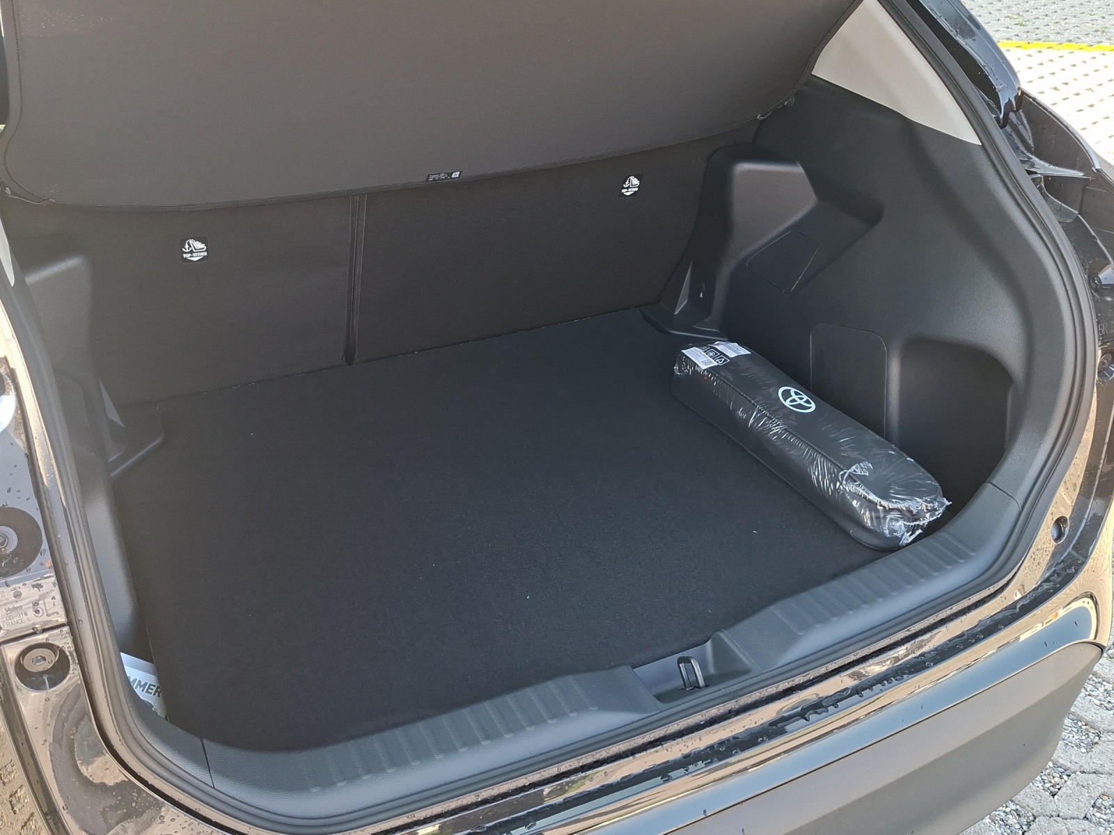 TOYOTA Yaris Cross 1.5 Comfort AWDi e-CVT-image-8