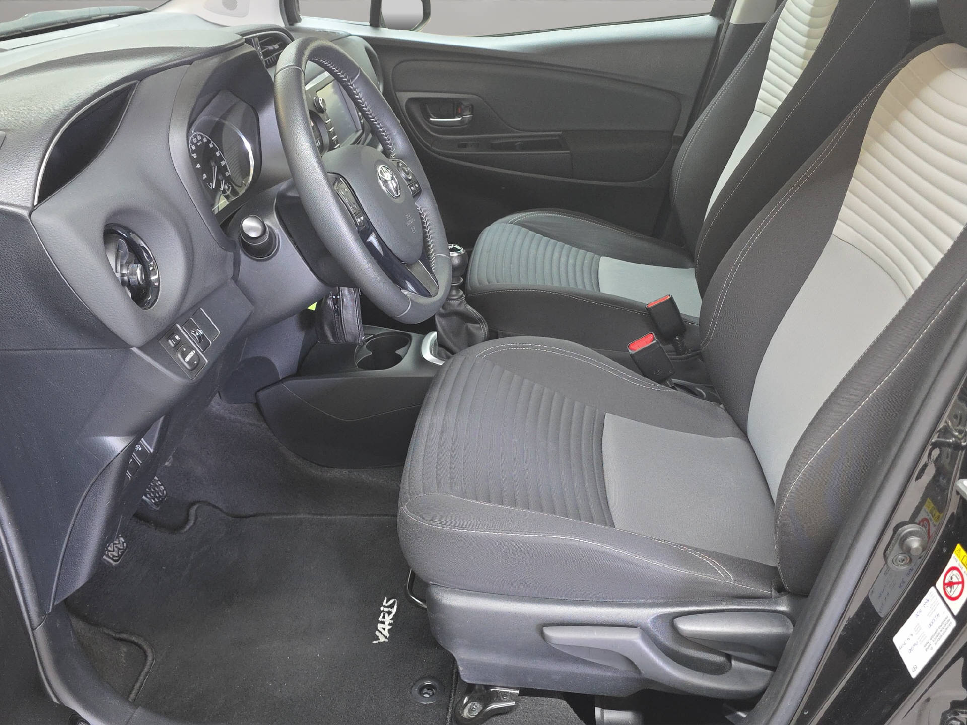 TOYOTA Yaris 1.5 VVT-iE Trend-image-5