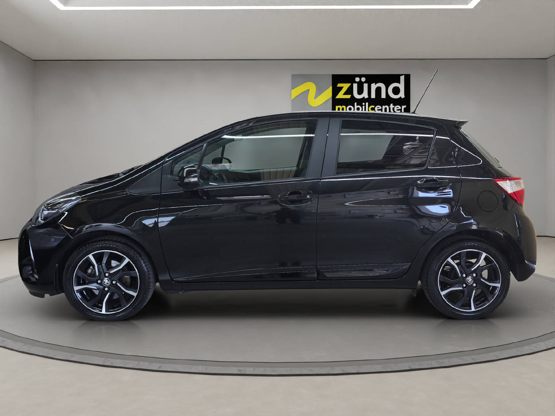 TOYOTA Yaris 1.5 VVT-iE Trend-image-1