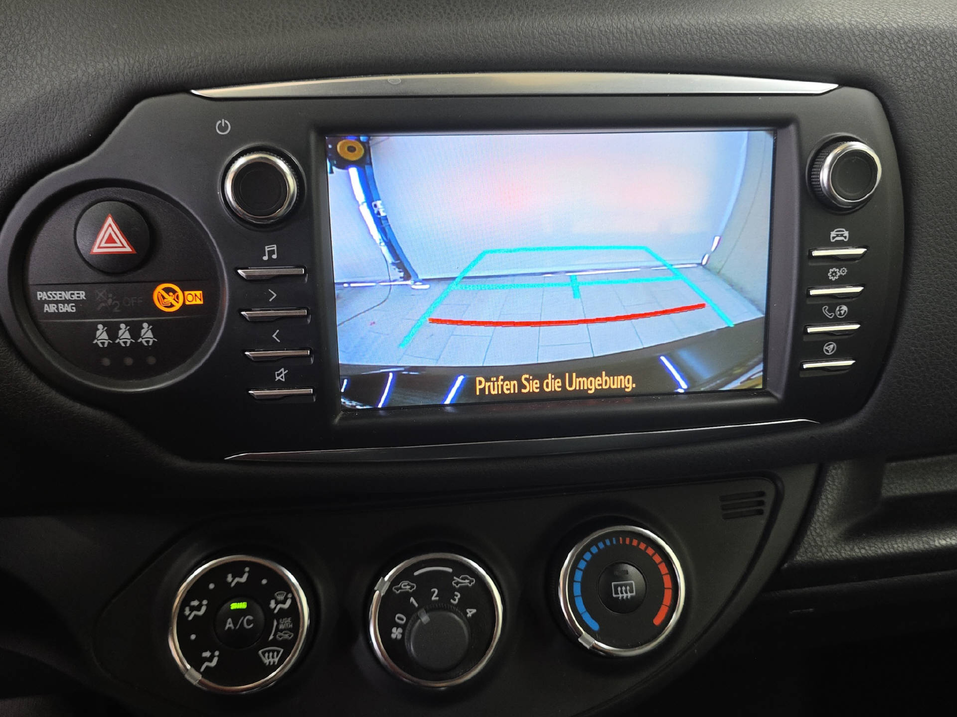 TOYOTA Yaris 1.5 VVT-iE Trend-image-13