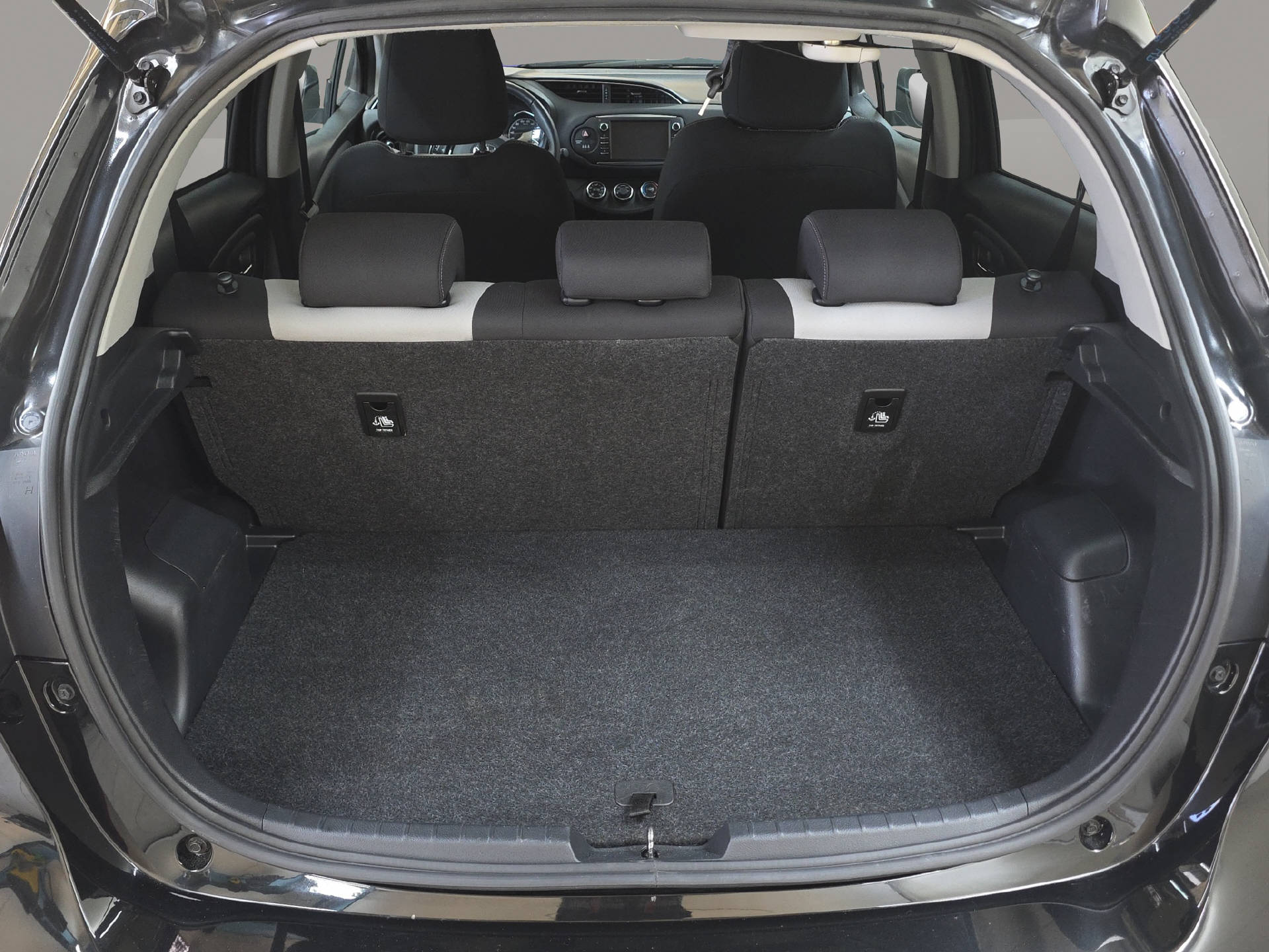 TOYOTA Yaris 1.5 VVT-iE Trend-image-11