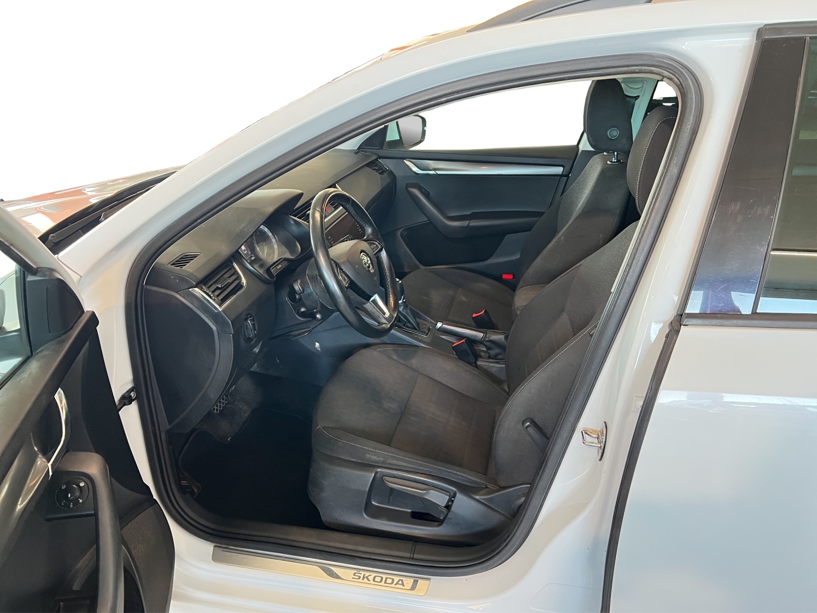 SKODA Octavia Combi 2.0 TDI Soleil 4x4 DSG-image-8