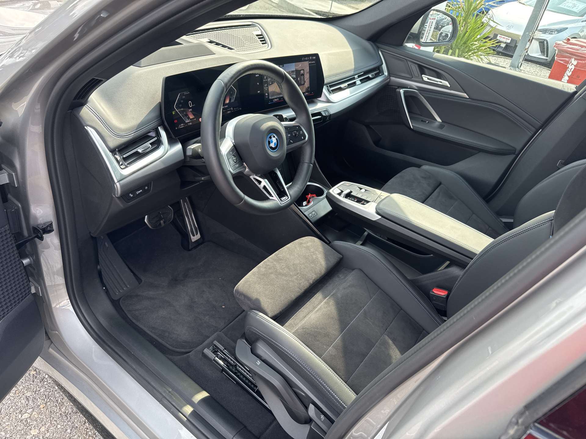BMW X1 xDrive 25e M Sport 245PS Automat-image-5