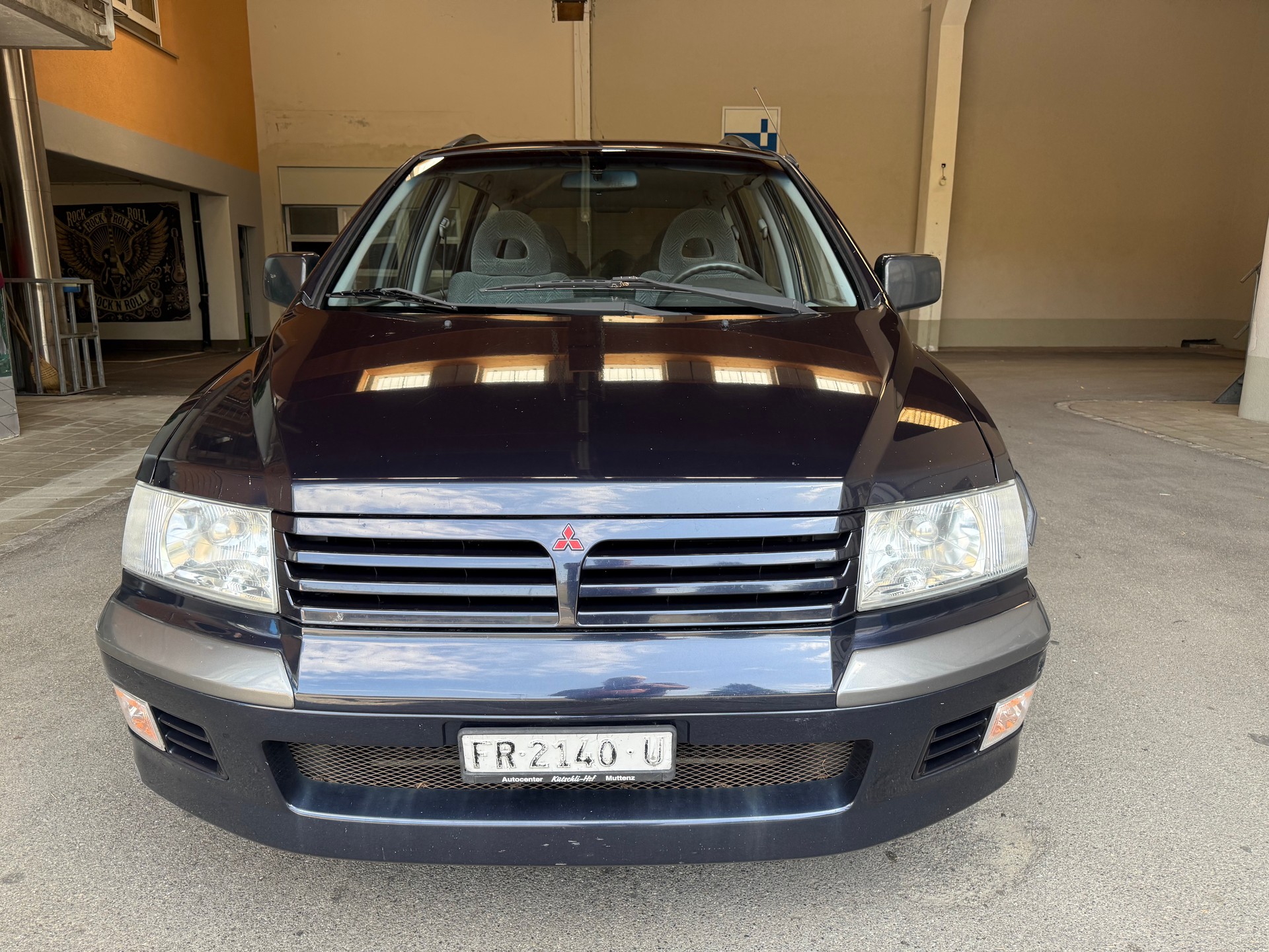 MITSUBISHI Space Wagon 2.4 GLX Elegance-image-1