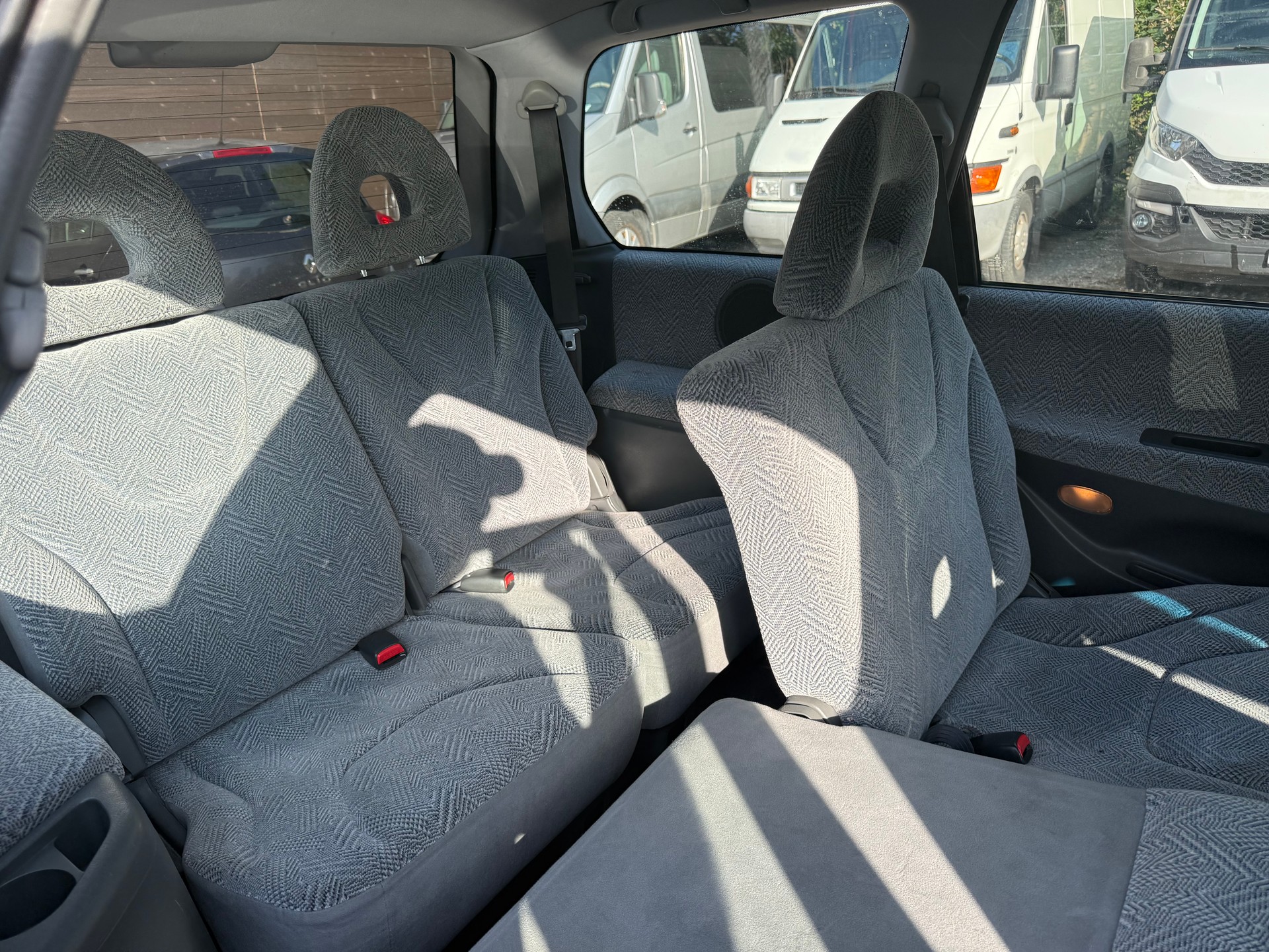 MITSUBISHI Space Wagon 2.4 GLX Elegance-image-10