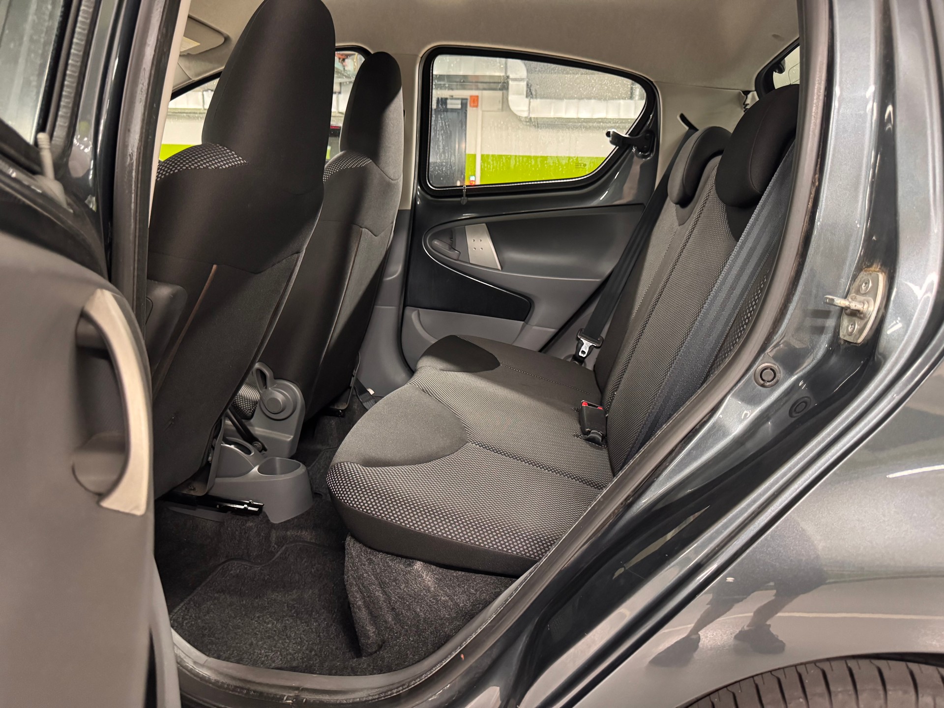 TOYOTA Aygo 1.0 Linea Terra-image-9